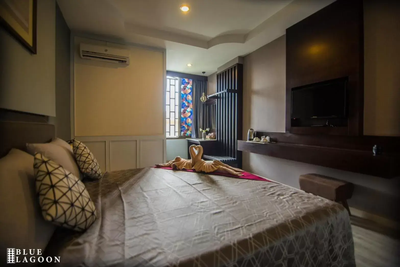 Property building, Bed in Blue Lagoon Hotel Property building, Bed in Blue Lagoon Hotel