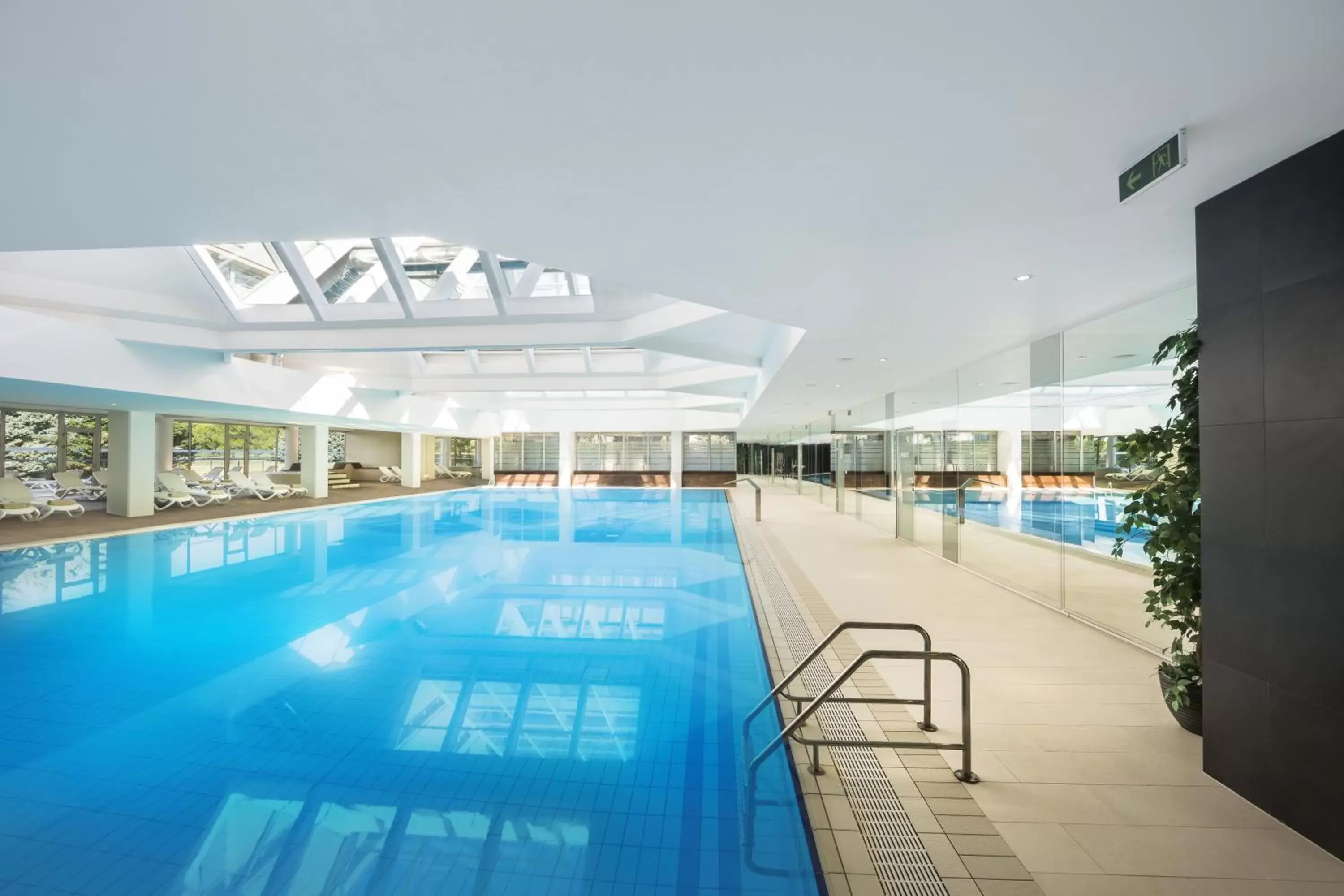 Swimming Pool in Aminess Maestral Hotel