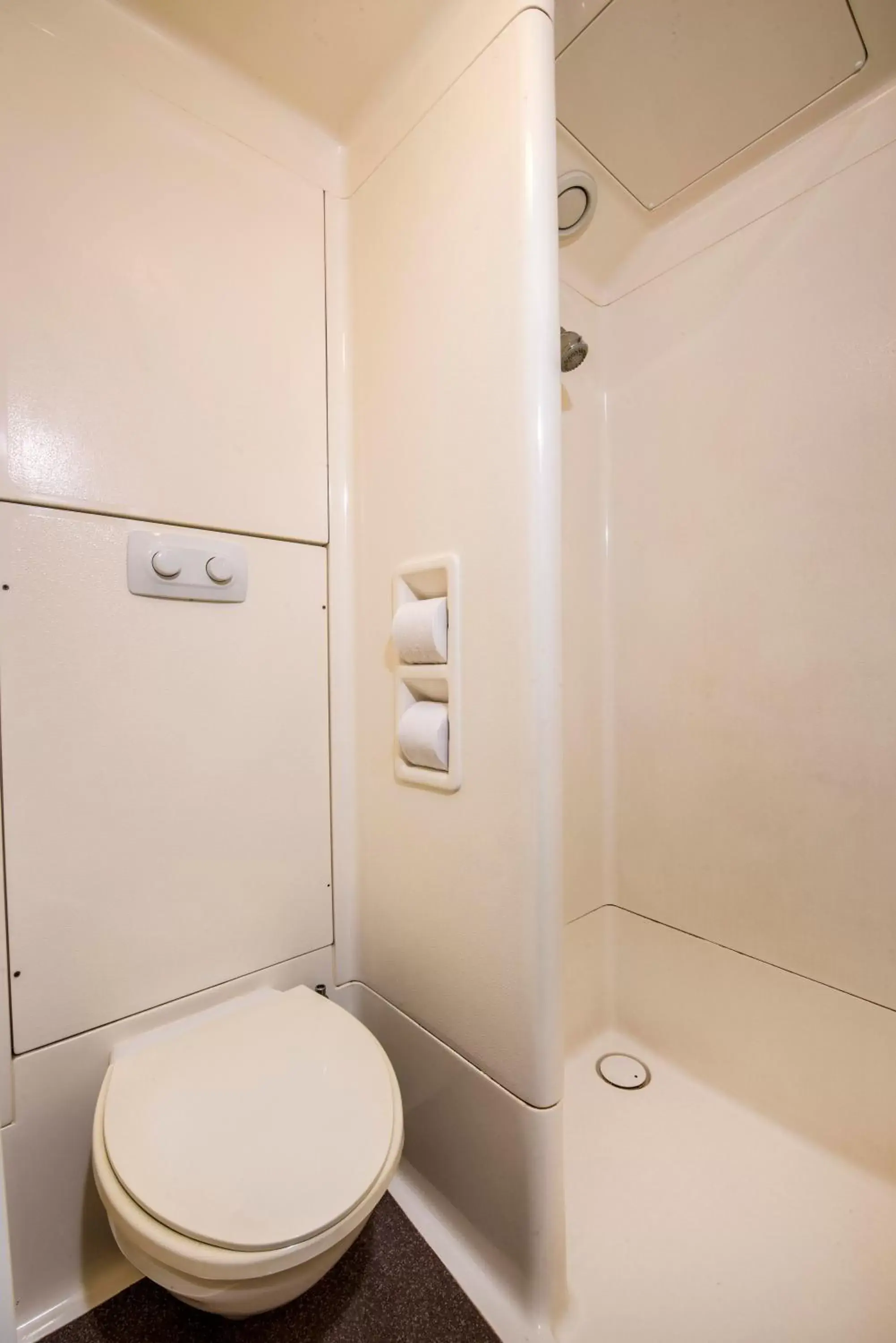 Bathroom in ibis Budget - Newcastle