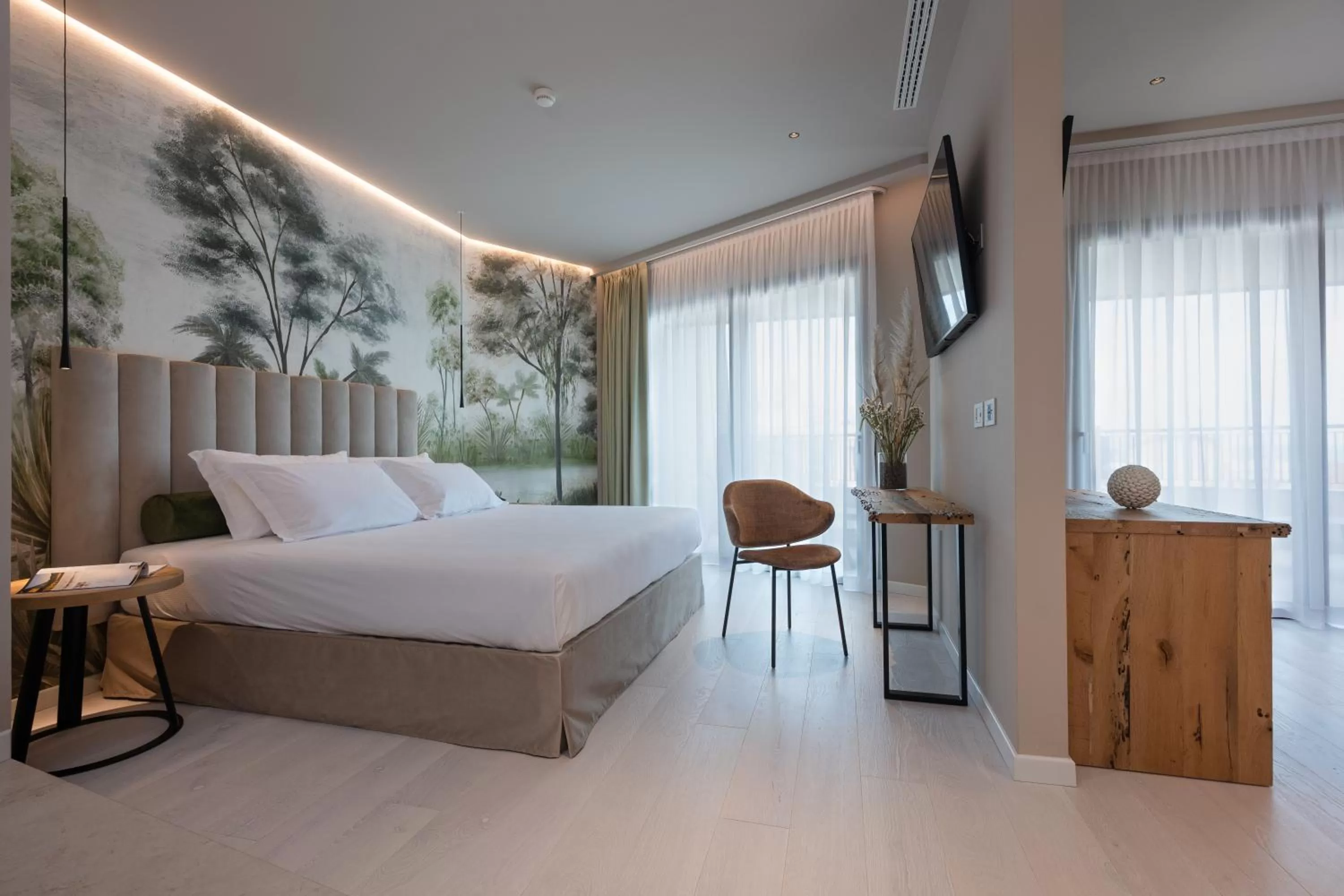 TV and multimedia, Bed in Savoy Beach Hotel & Thermal Spa