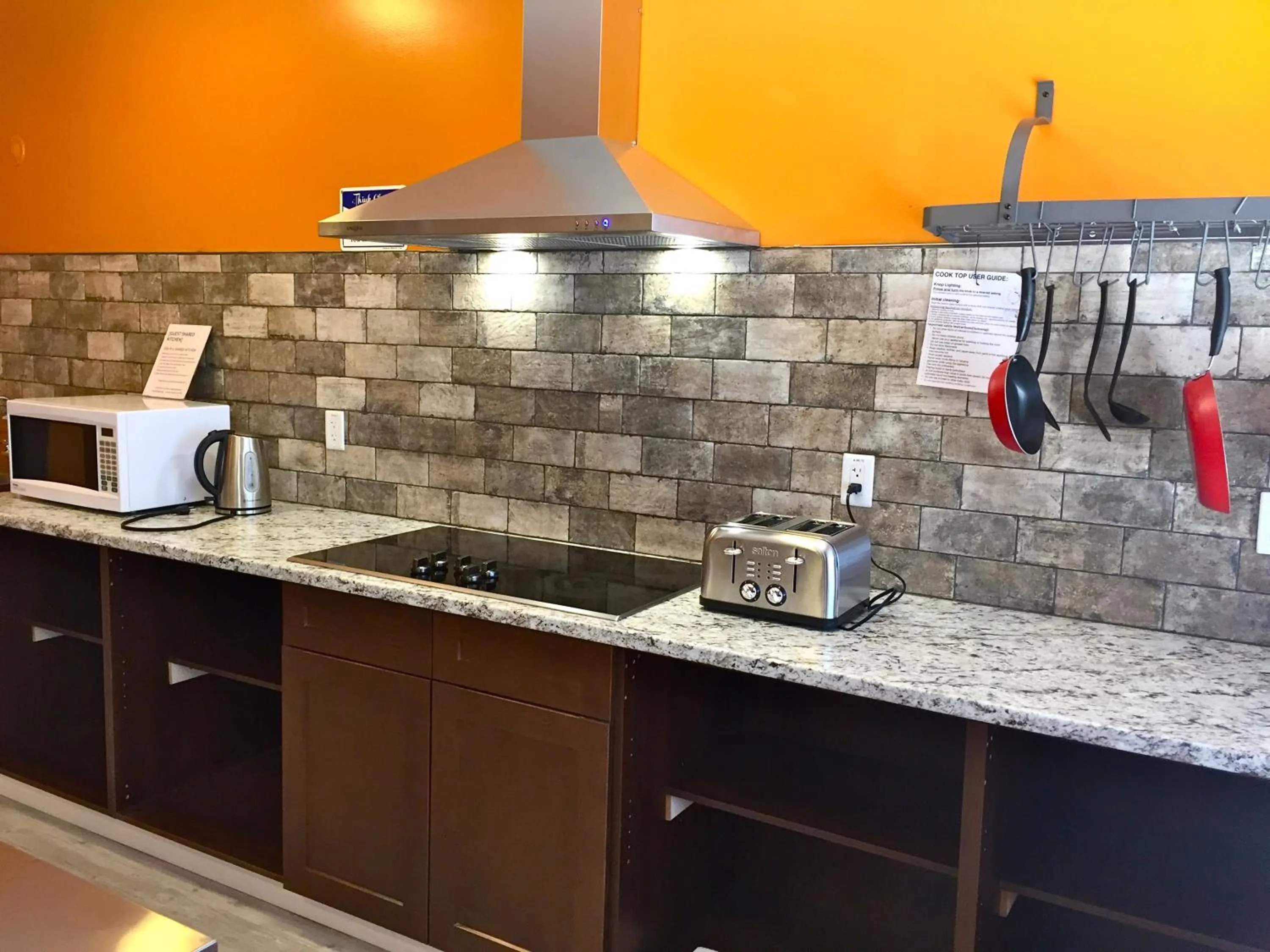 Communal kitchen in Hotel Deoro