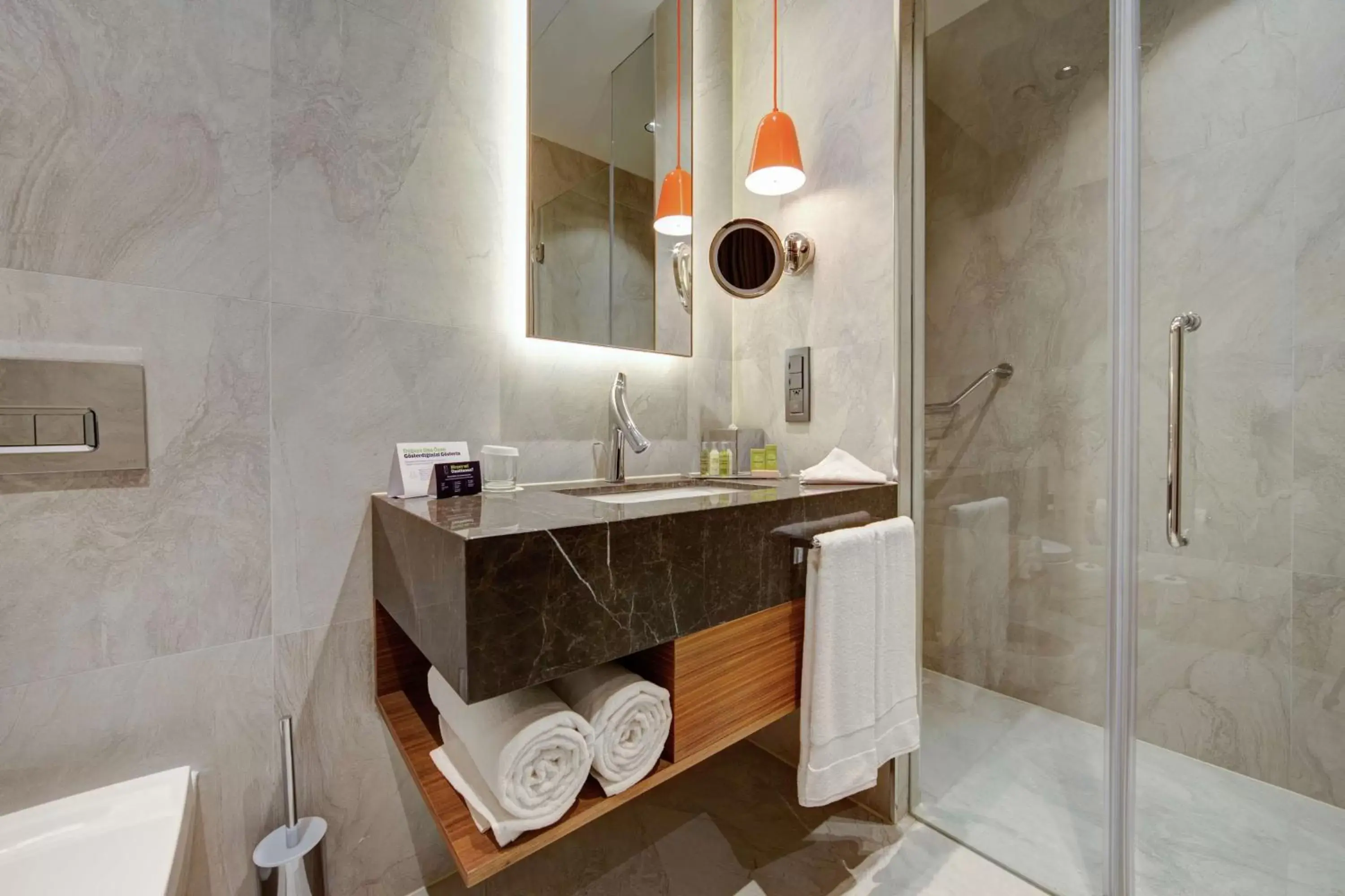 Bathroom in DoubleTree by Hilton Adana Bathroom in DoubleTree by Hilton Adana