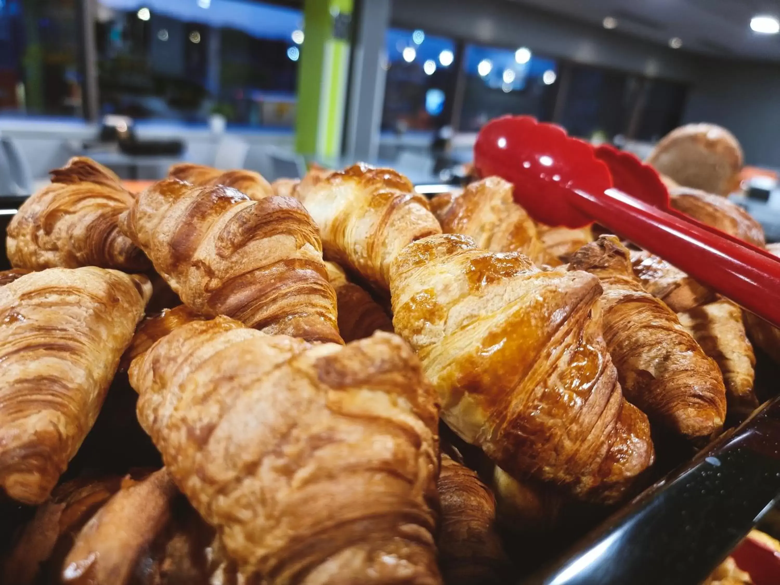 Breakfast in ibis Styles Caen centre gare