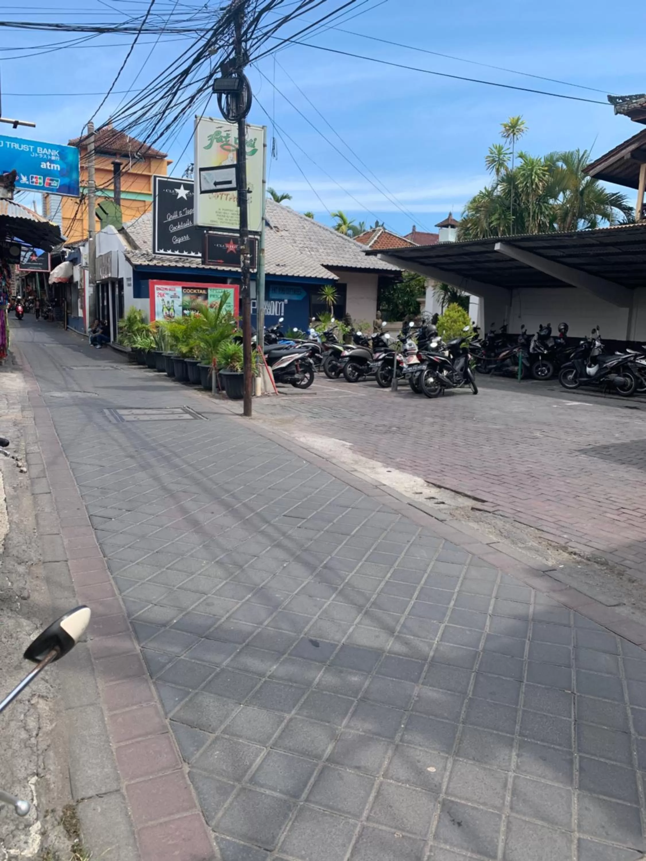 Parking in Fat Yogi Cottages