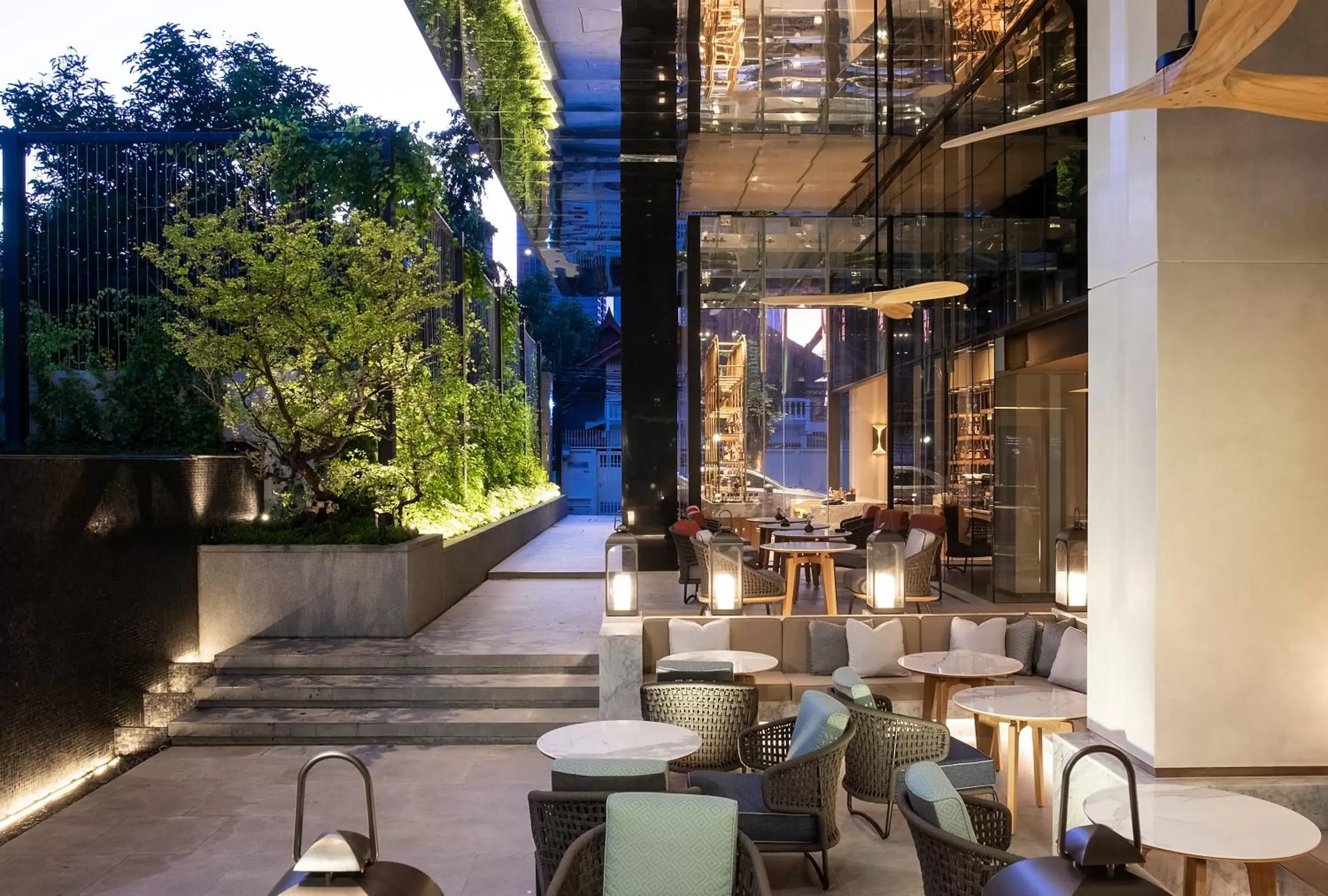 Seating area, Restaurant/Places to Eat in HOMM Sukhumvit34 Bangkok a brand of BANYAN TREE GROUP