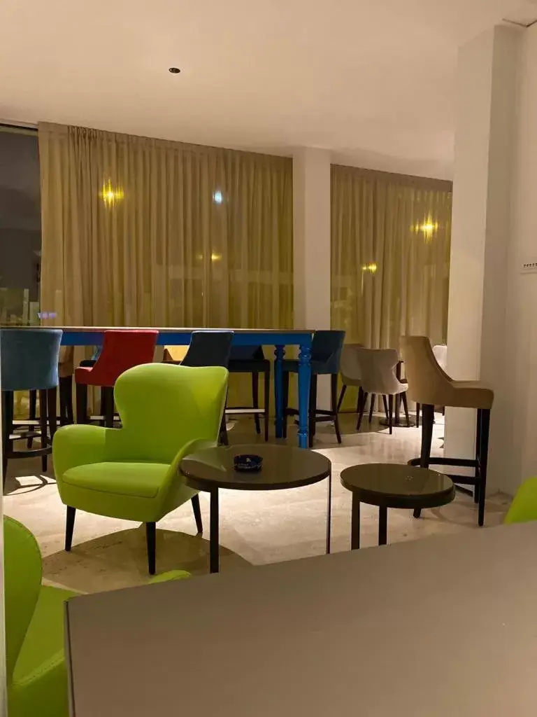 Lounge or bar in EUROPA Hotel