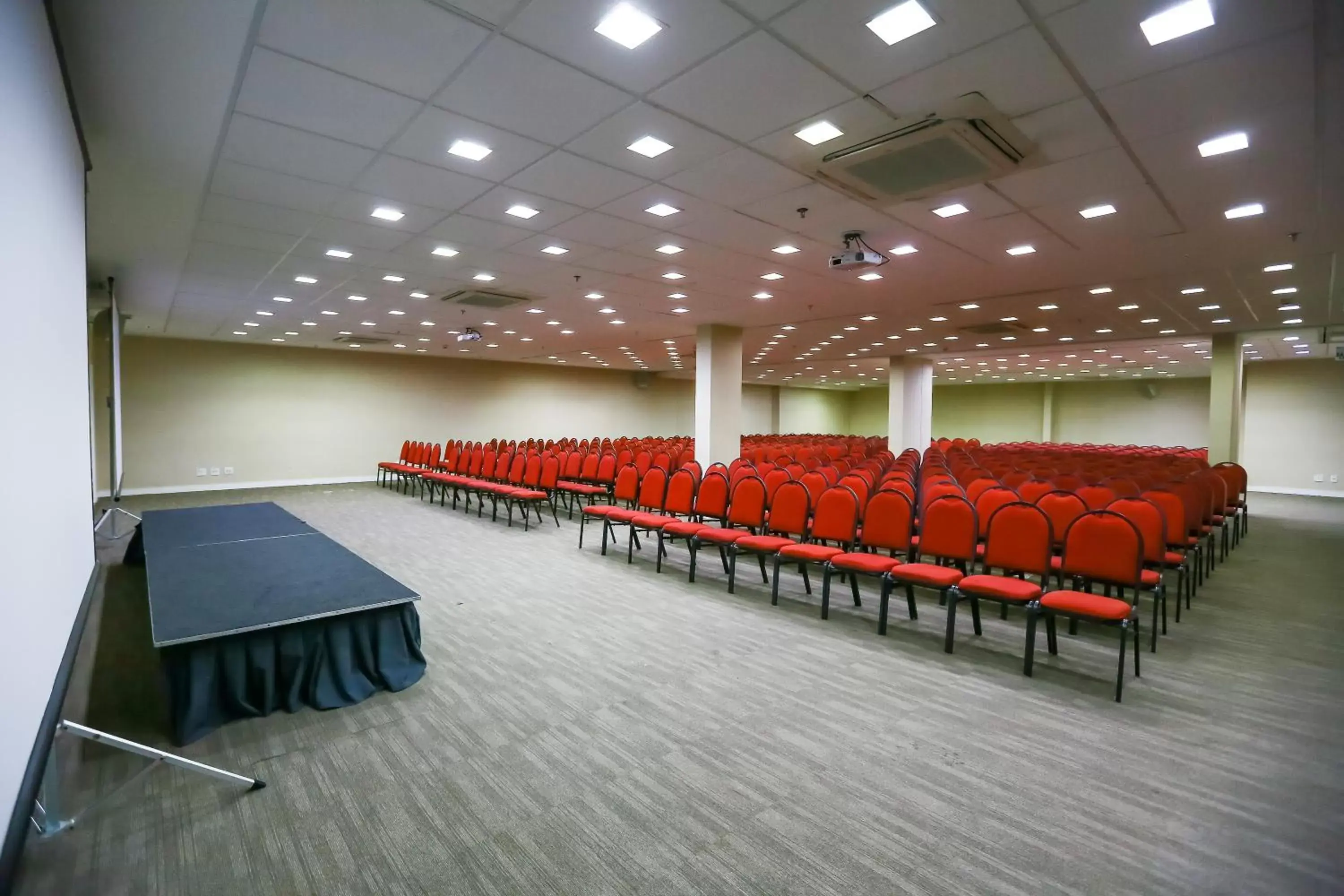 Meeting/conference room in Quality Hotel & Suites Brasília