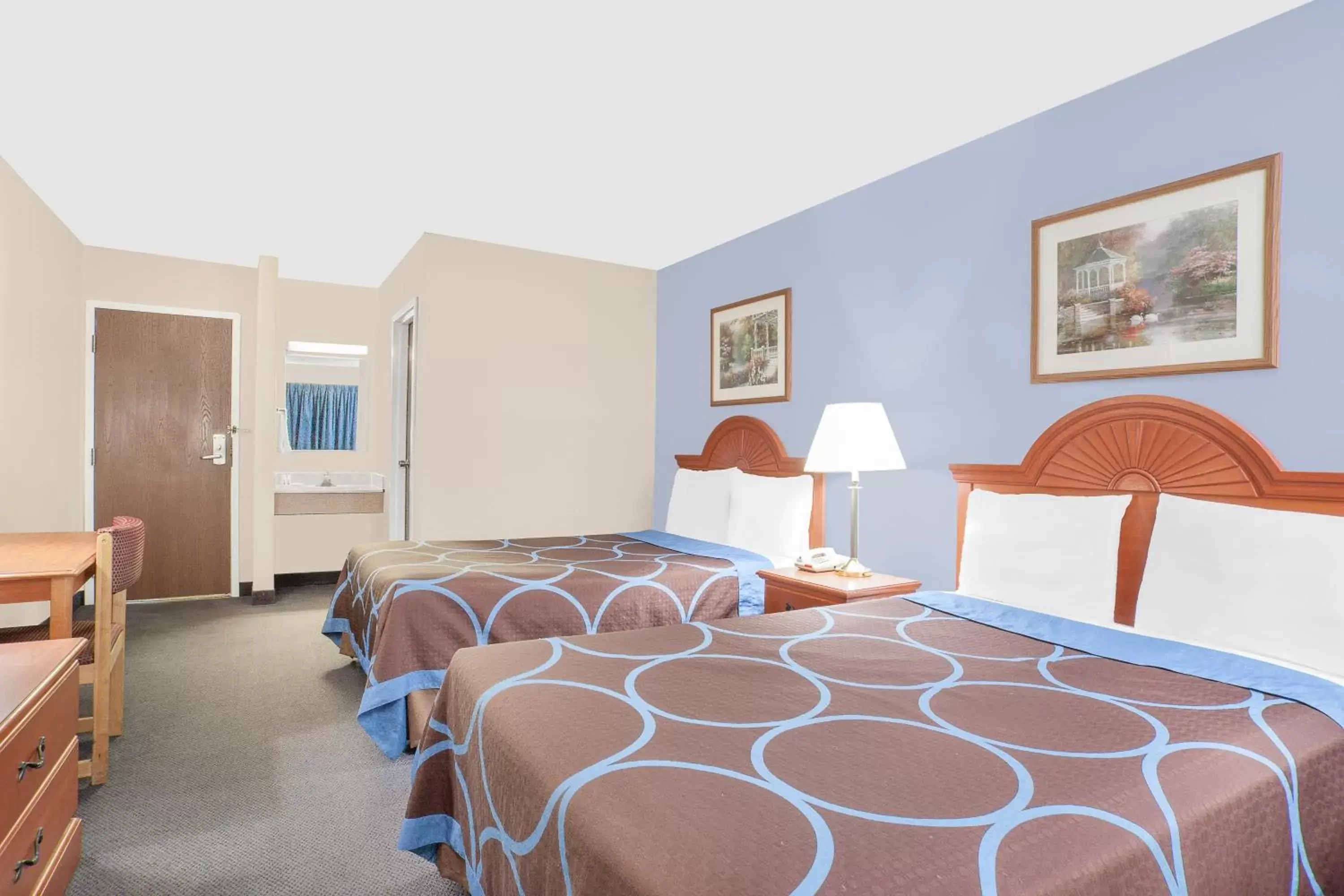 Bed in Super 8 by Wyndham Middletown