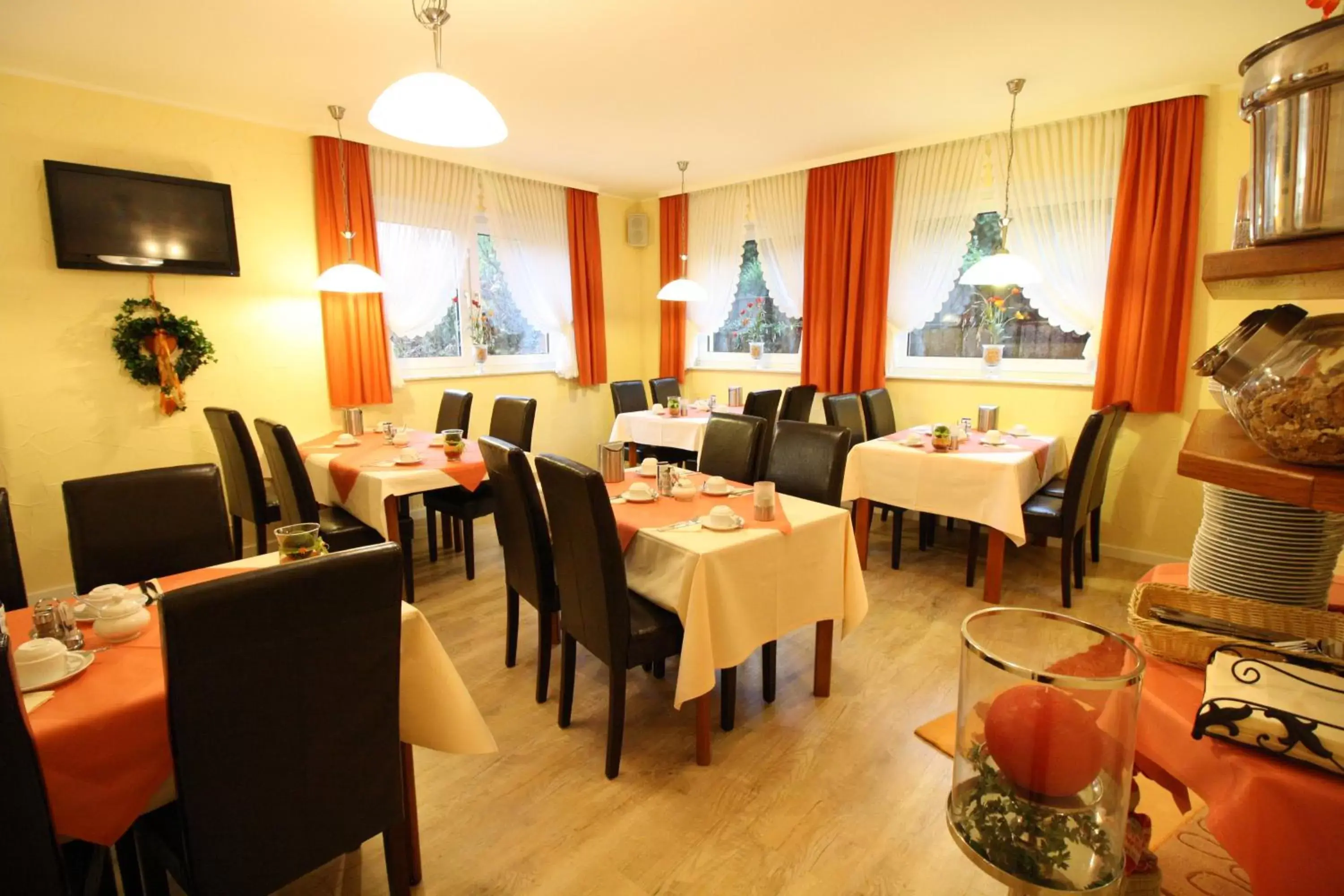 Dining area, Restaurant/Places to Eat in Arador-City Hotel