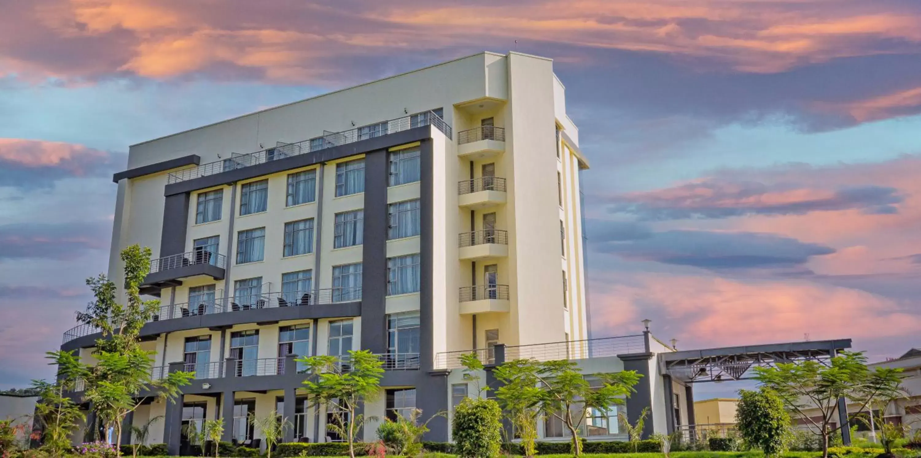 Property building in Best Western Kisumu Hotel Property building in Best Western Kisumu Hotel