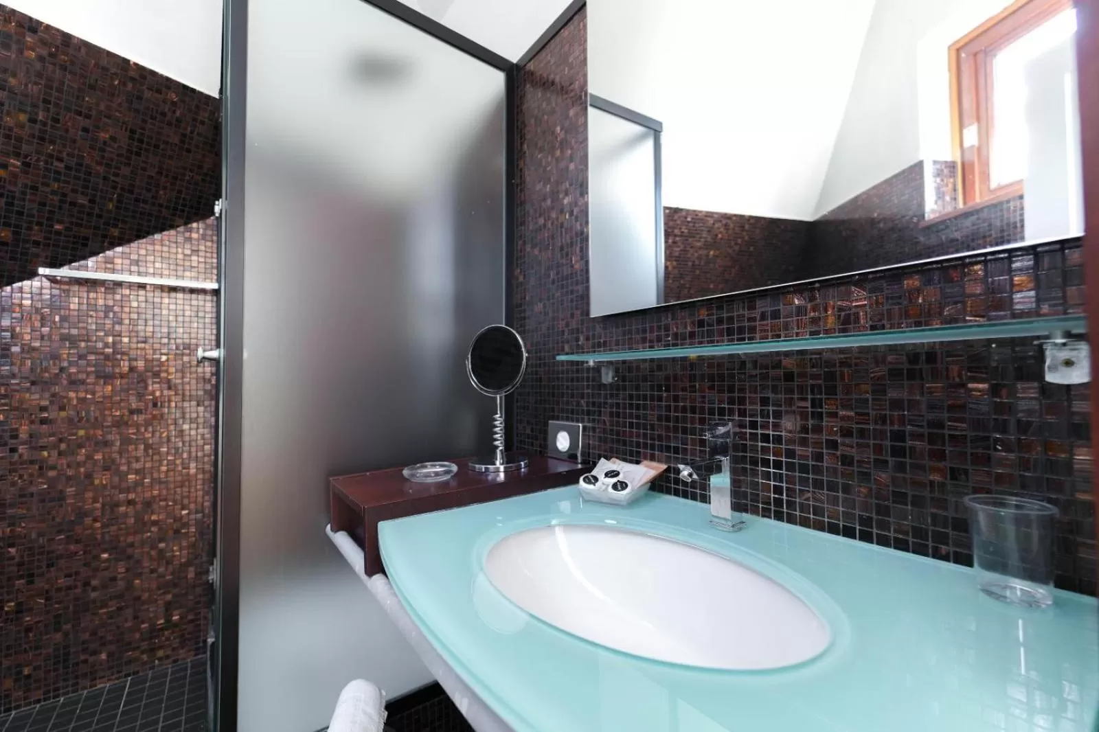 Bathroom in paradise suite