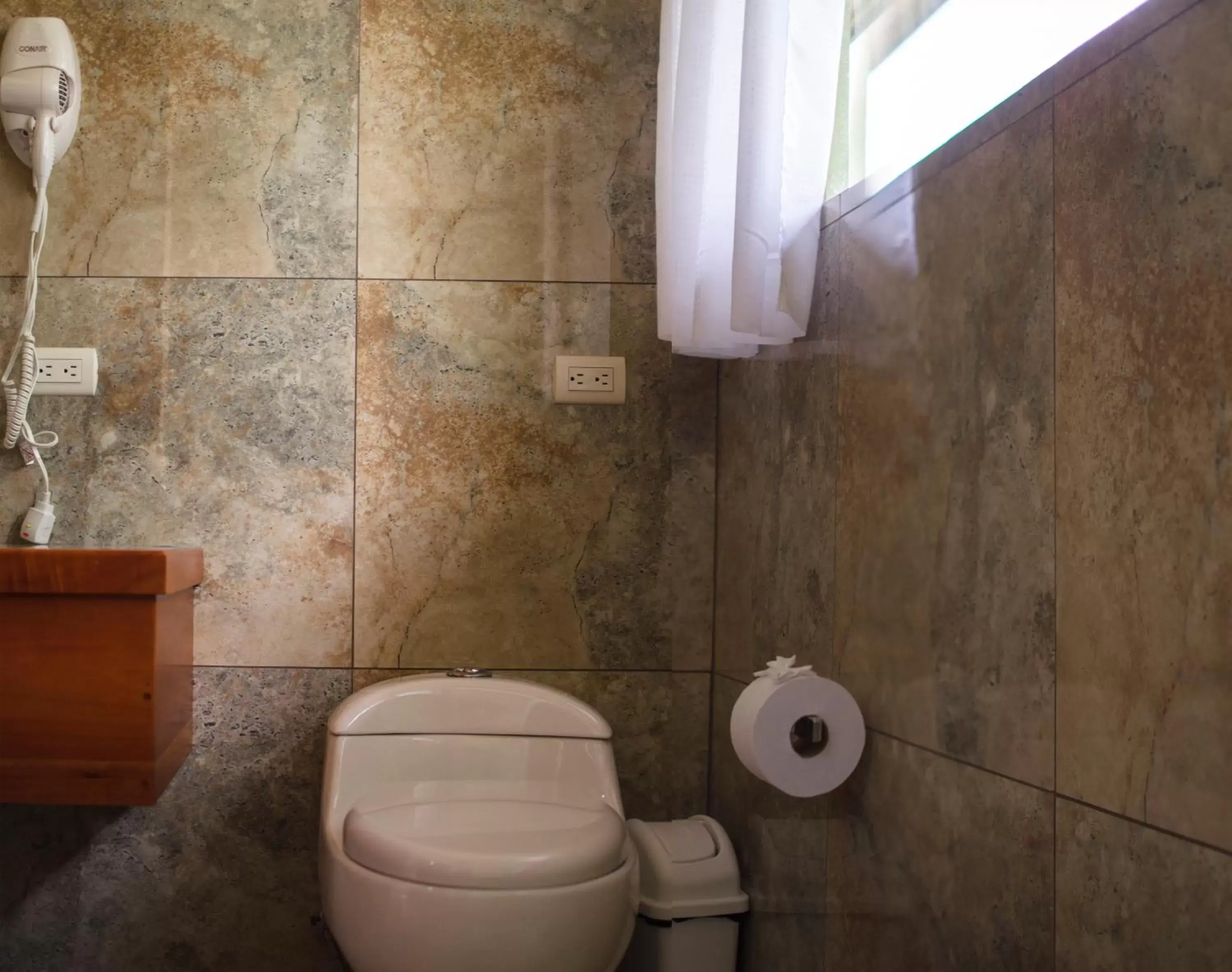 Bathroom in Miradas Arenal Hotel & Hotsprings