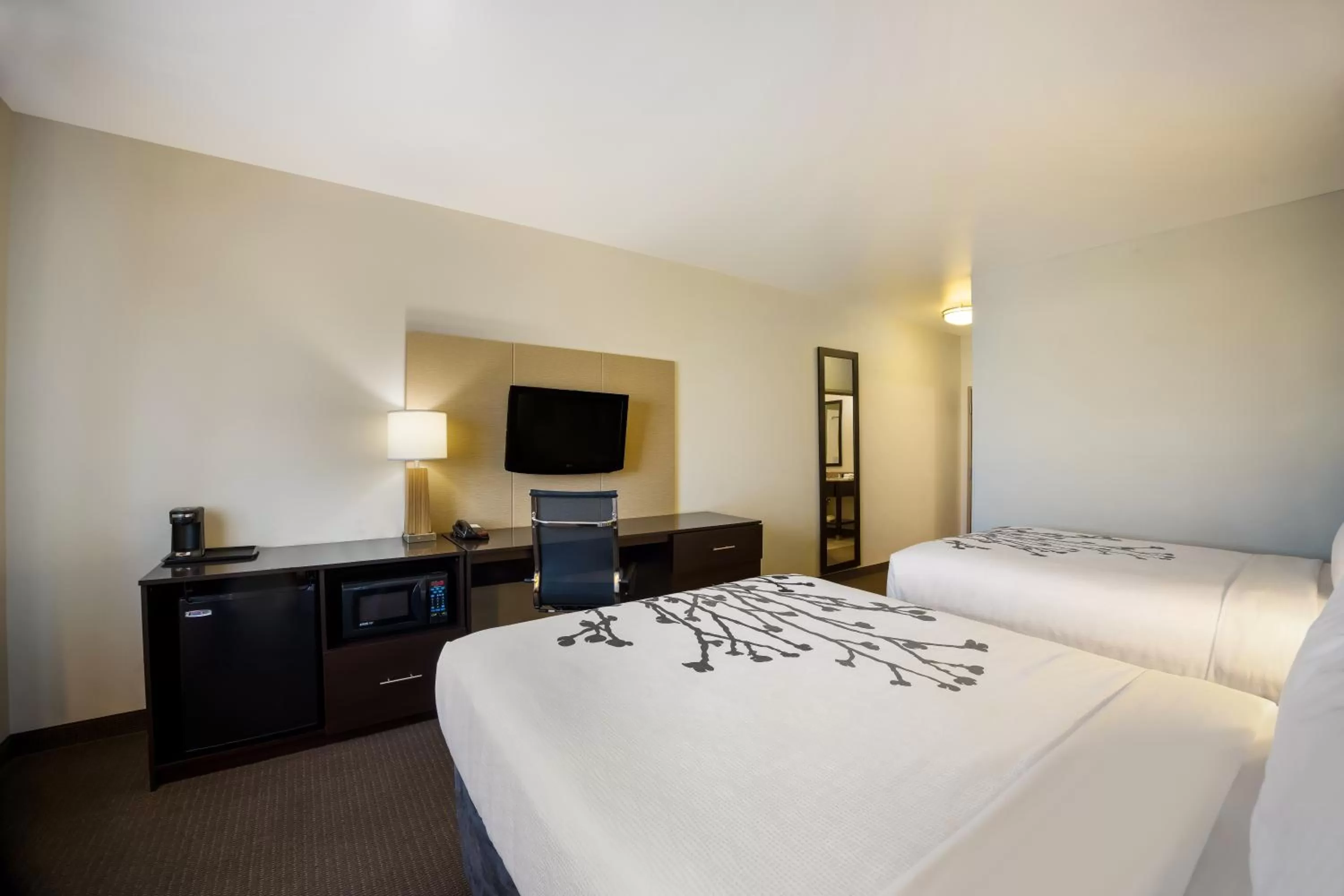 Bedroom, Bed in Sleep Inn & Suites Colby