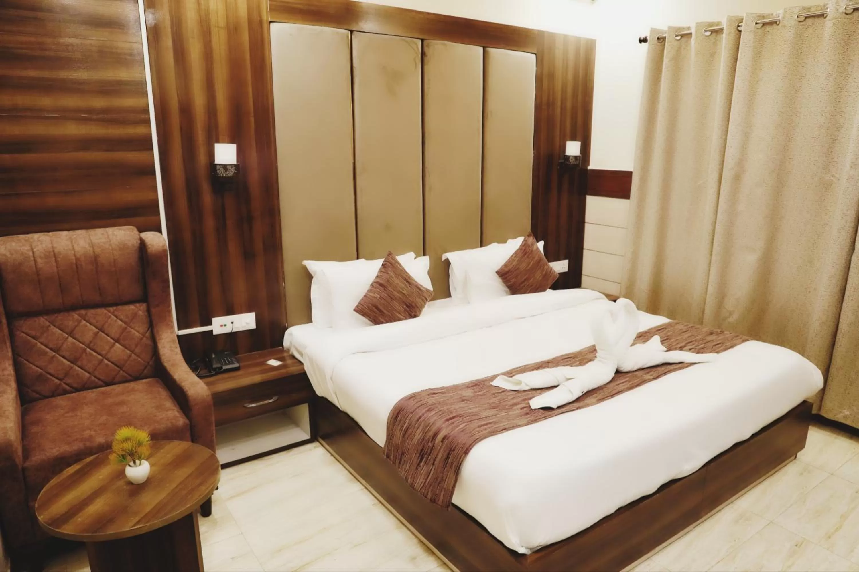 Bed in Hotel Vasdaa Grand