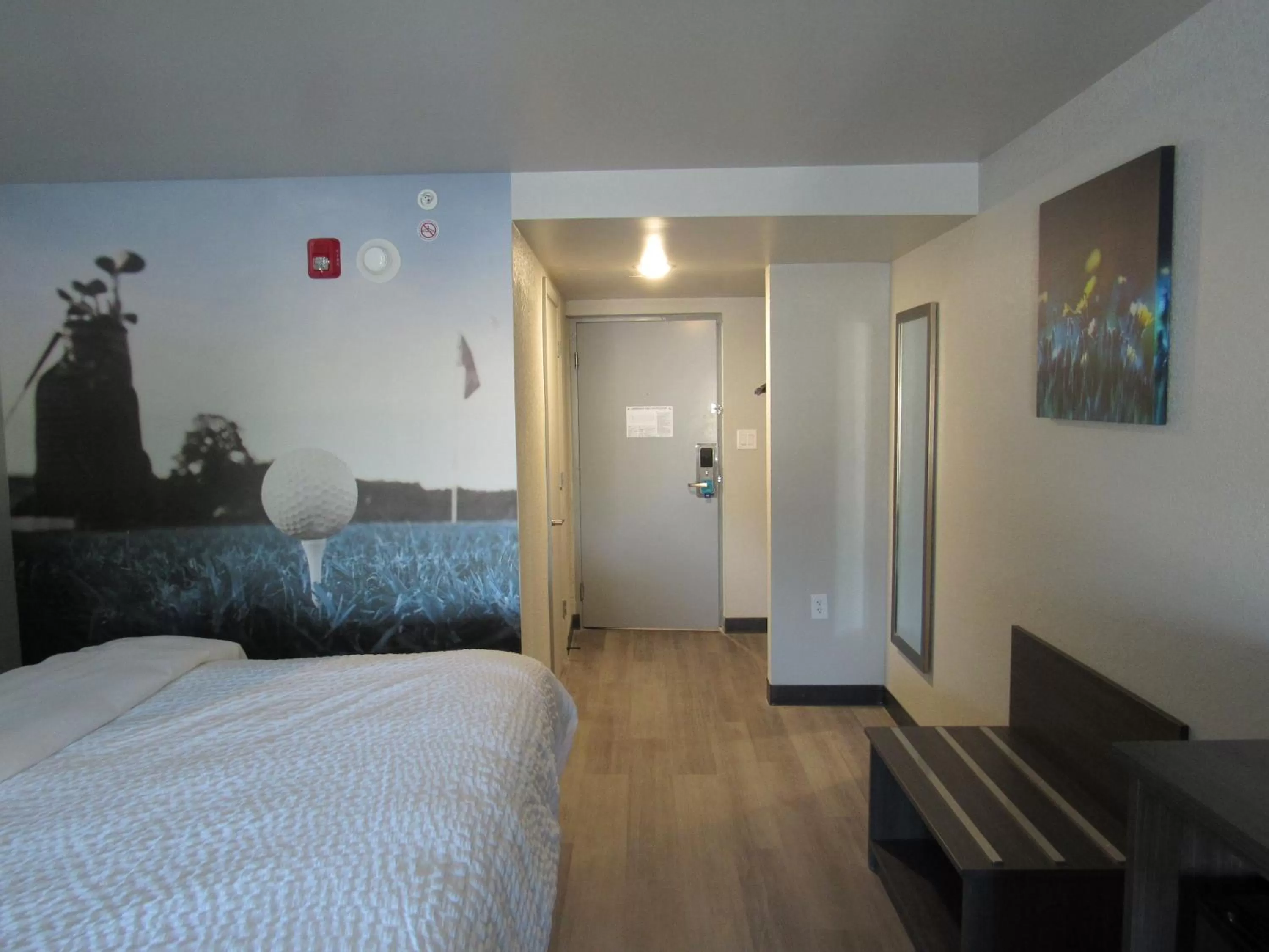 Bedroom, Bed in Clarion Pointe McDonough