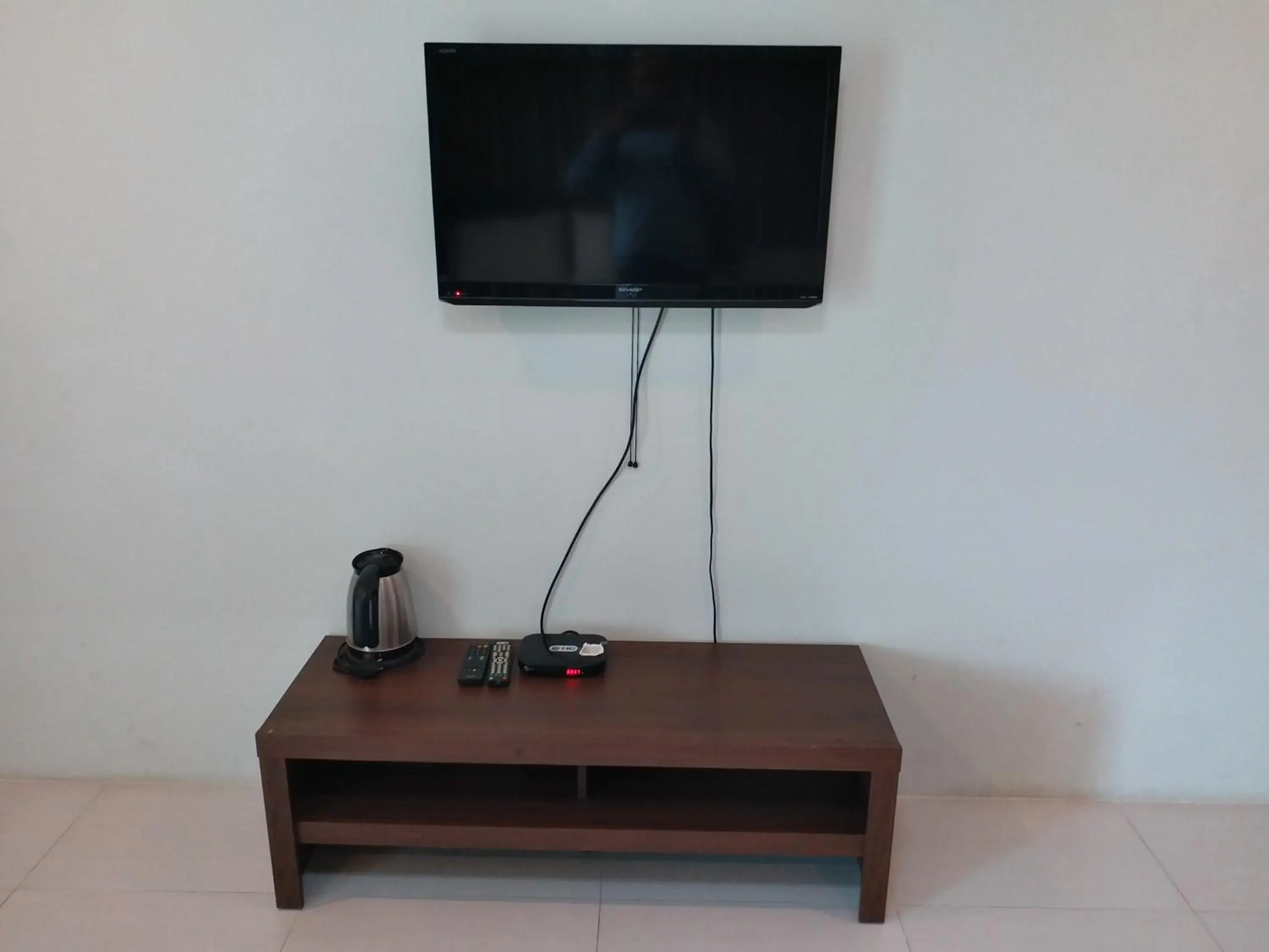 Bedroom, TV/Entertainment Center in TongPrasit Place