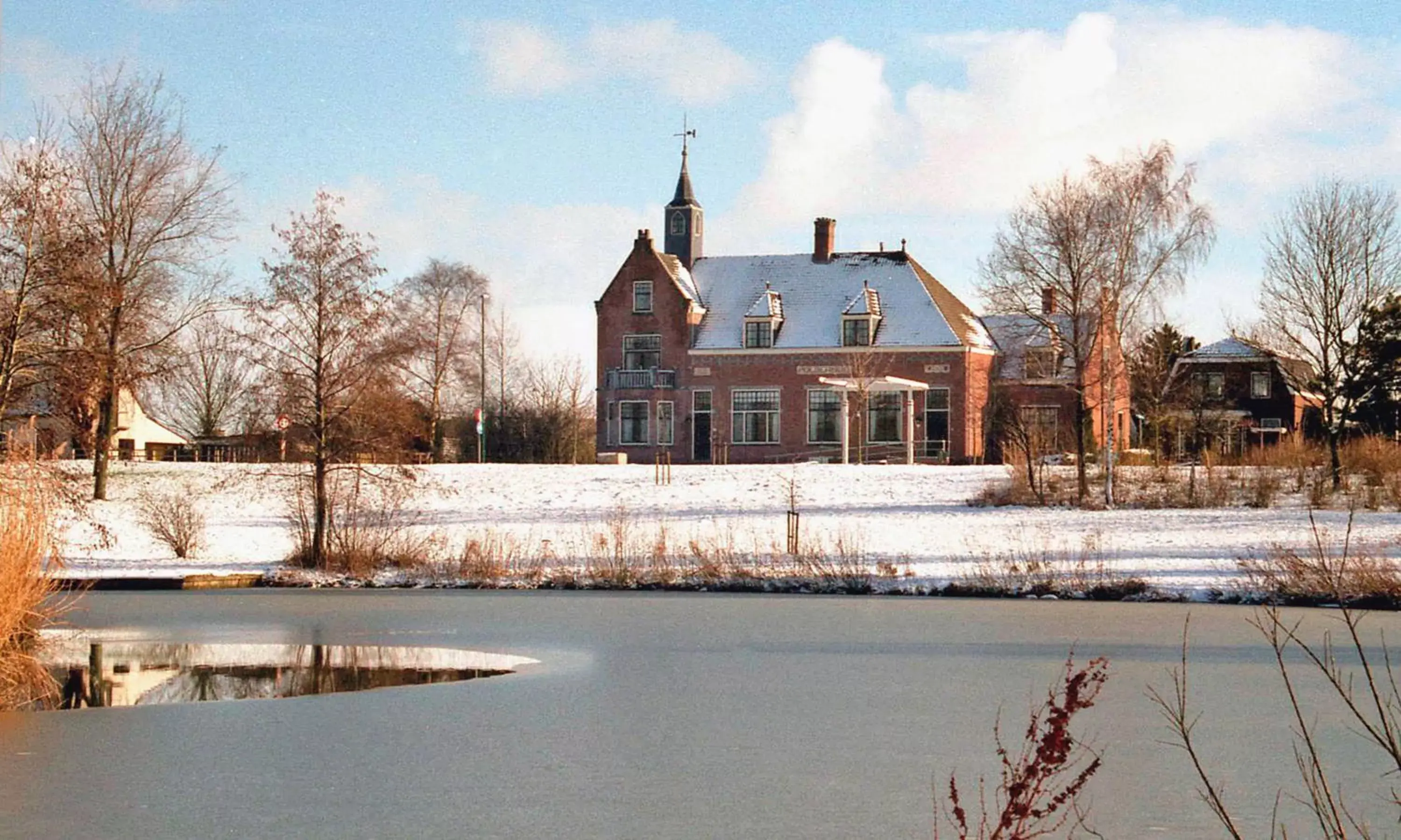 Property building, Winter in Polderhuis Bed & Breakfast