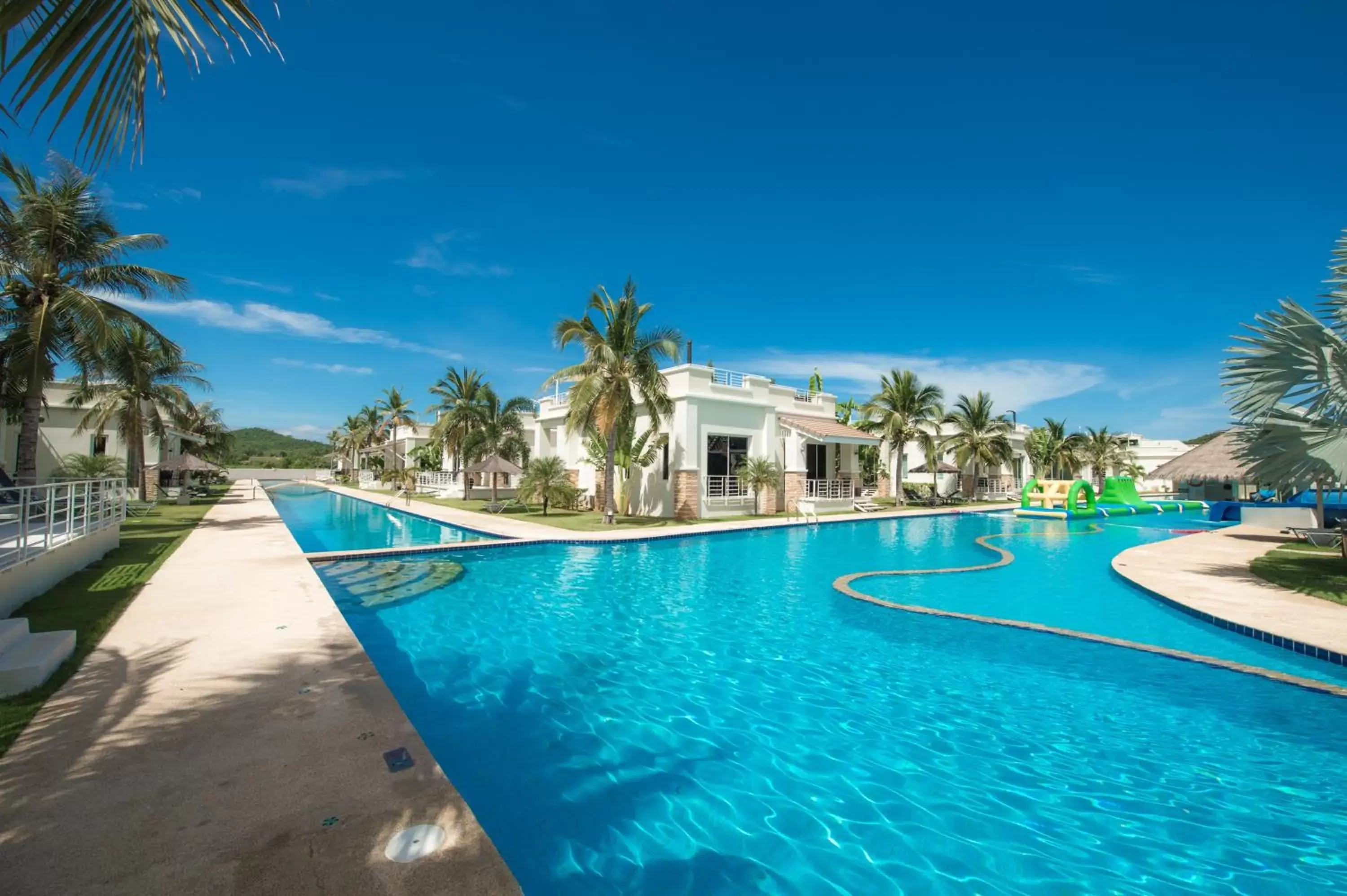 Day, Swimming Pool in Oriental Beach Pearl Resort