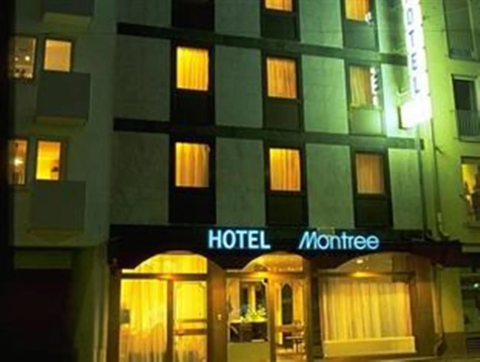 Property building in Hotel Montree
