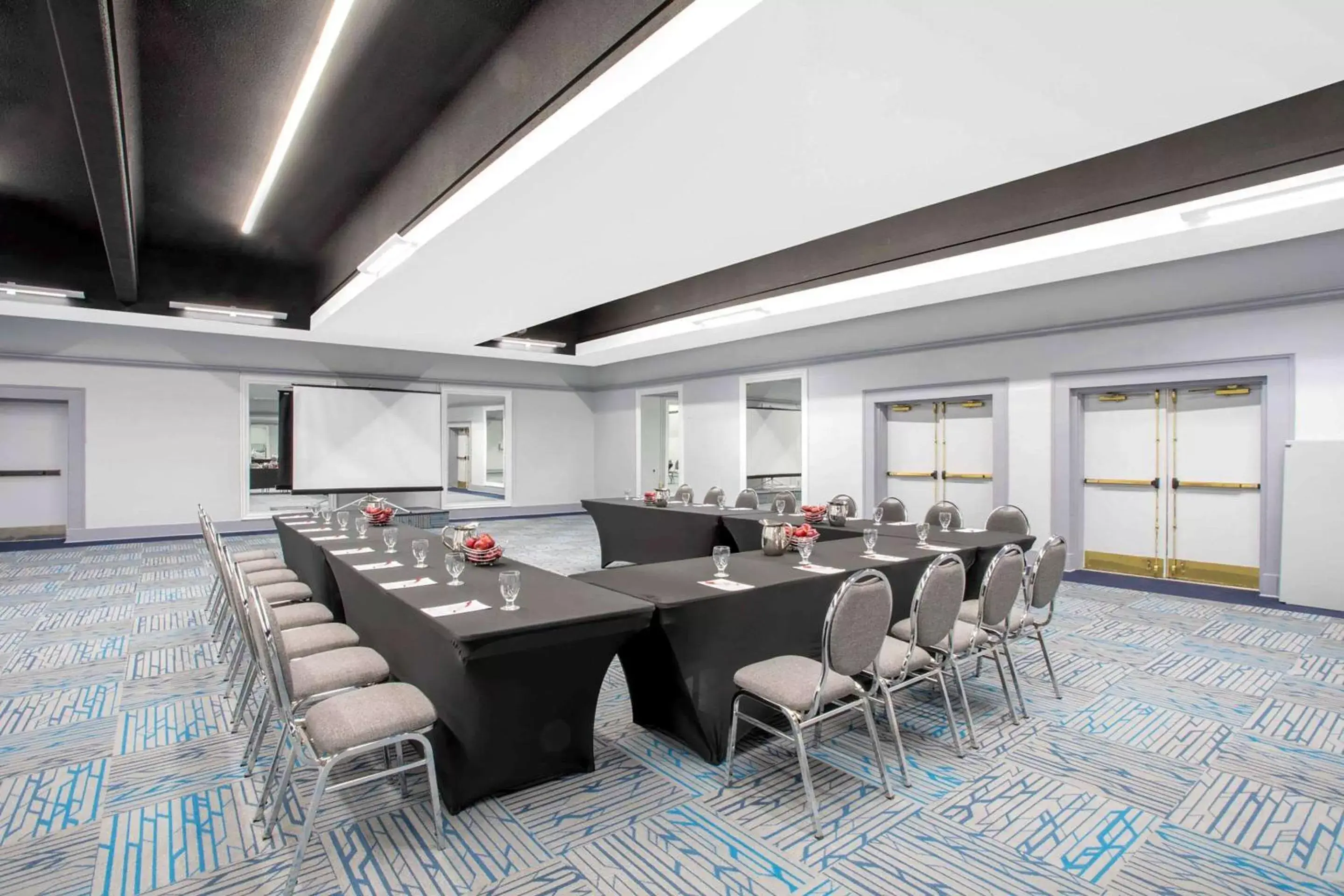 On site, Business Area/Conference Room in Quality Inn & Conference Centre Kingston Central