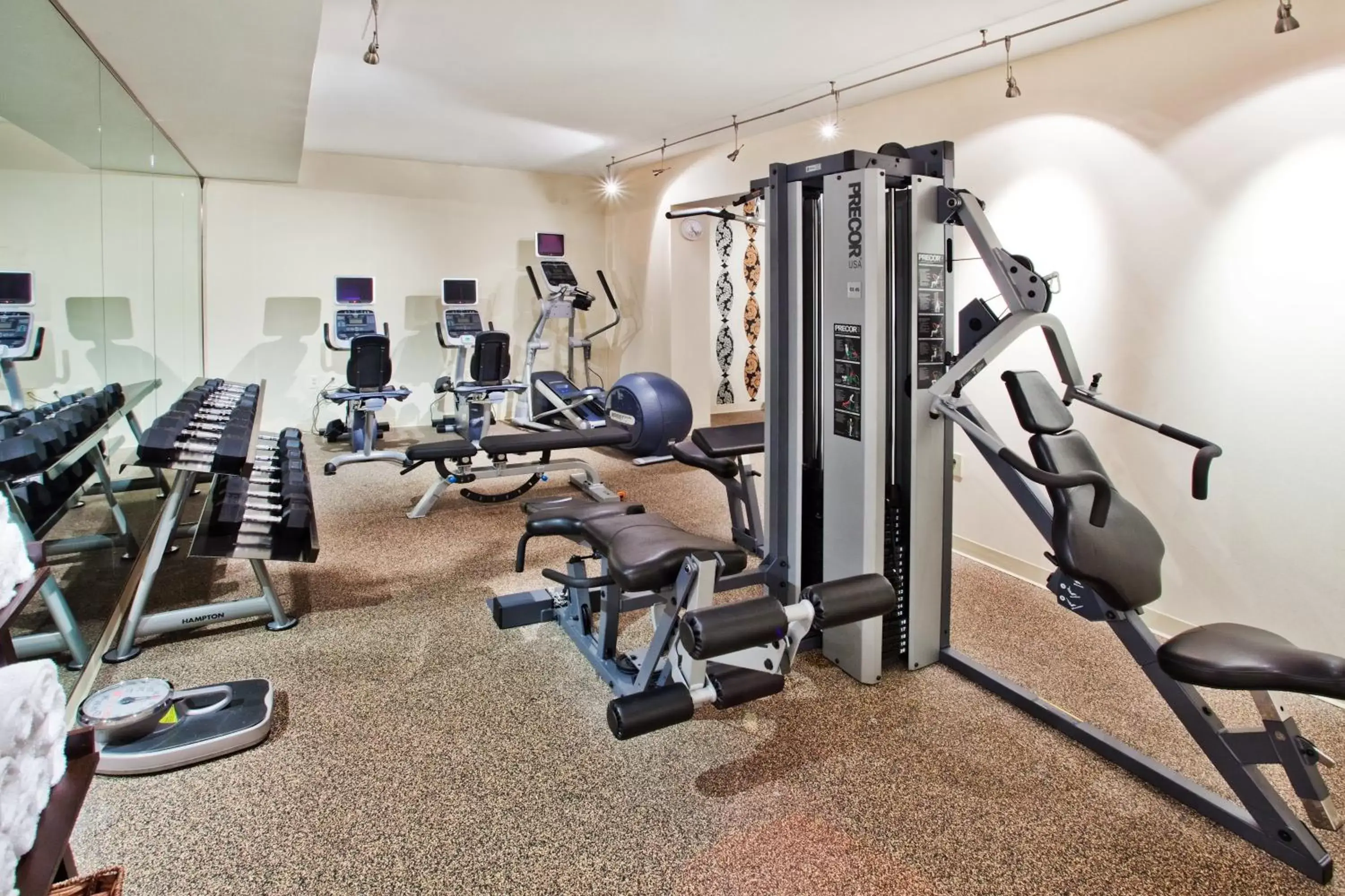 Fitness centre/facilities, Fitness Center/Facilities in Crowne Plaza Charleston, an IHG Hotel