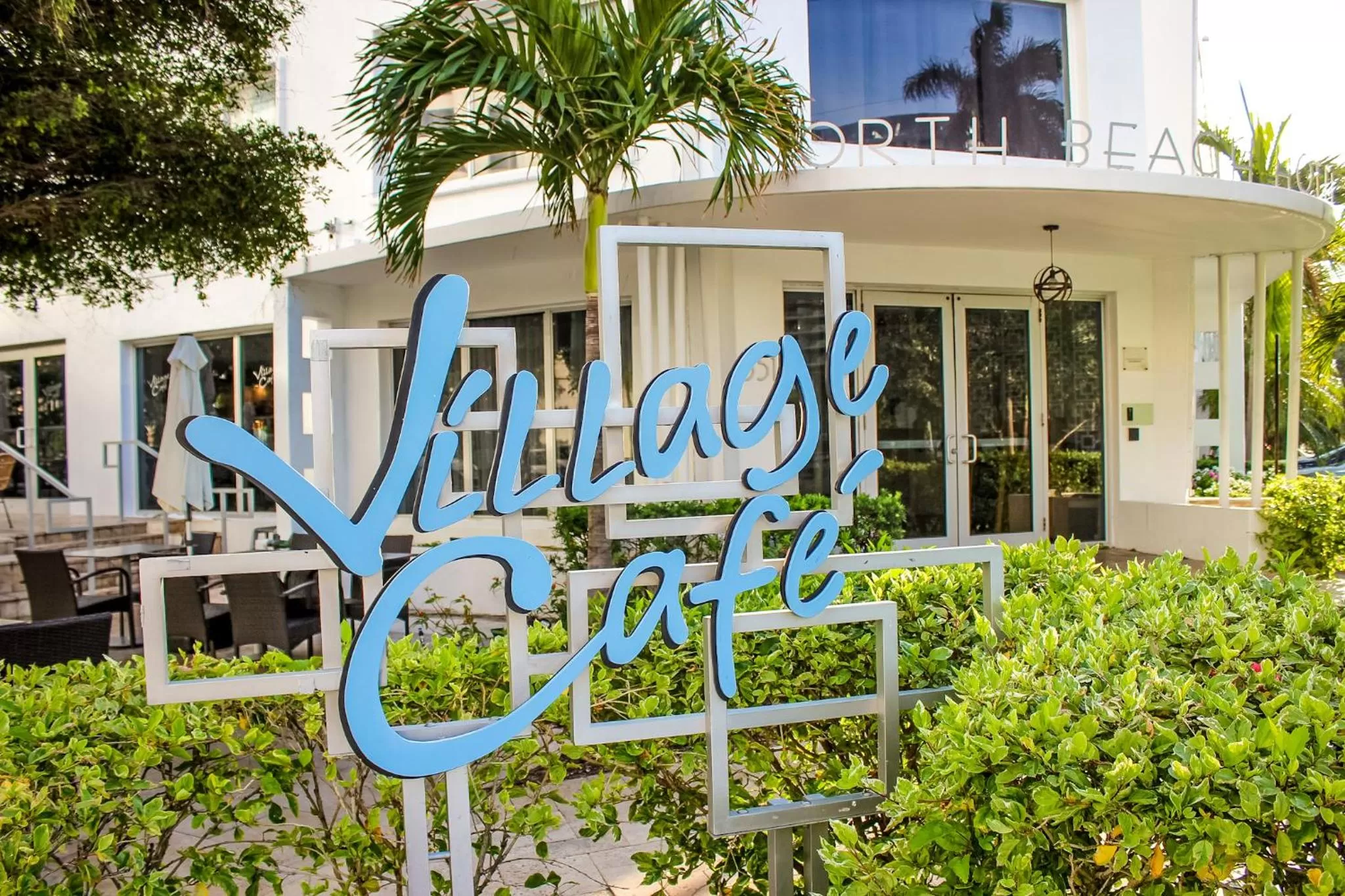 Restaurant/places to eat in North Beach Hotel