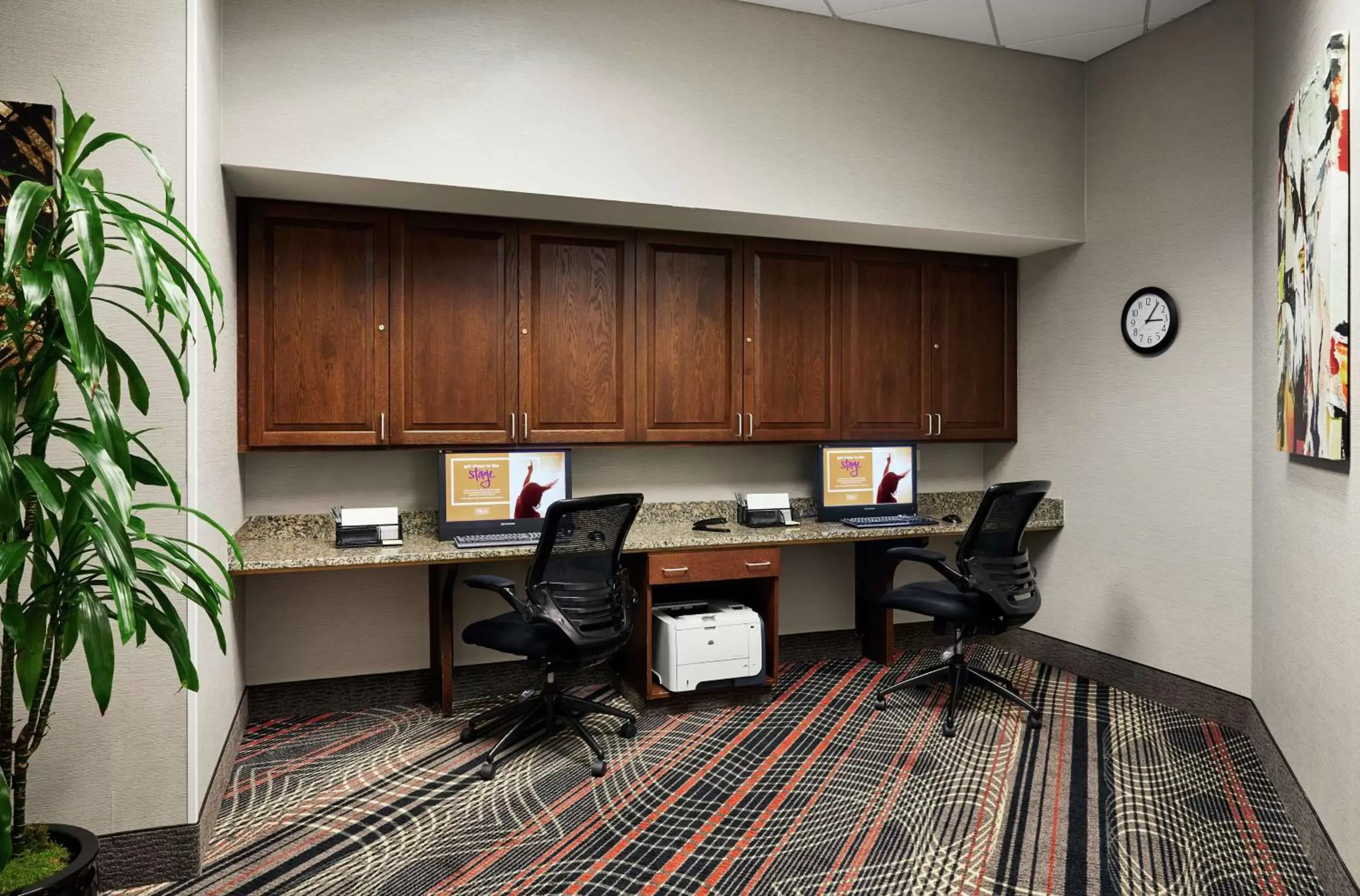 Business facilities in Hampton Inn & Suites Mt. Prospect