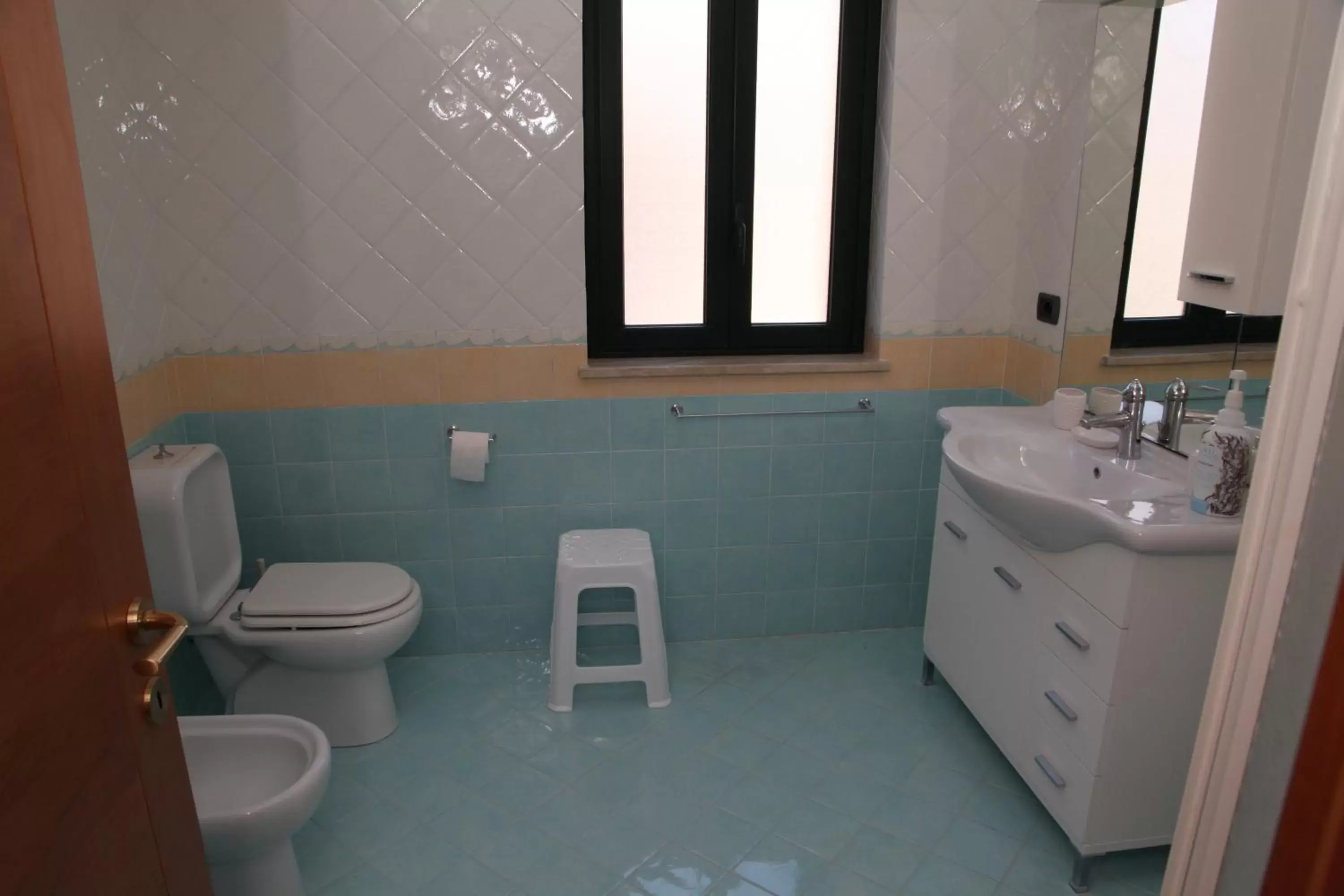 Shower, Bathroom in La Collina Capo d'Orlando