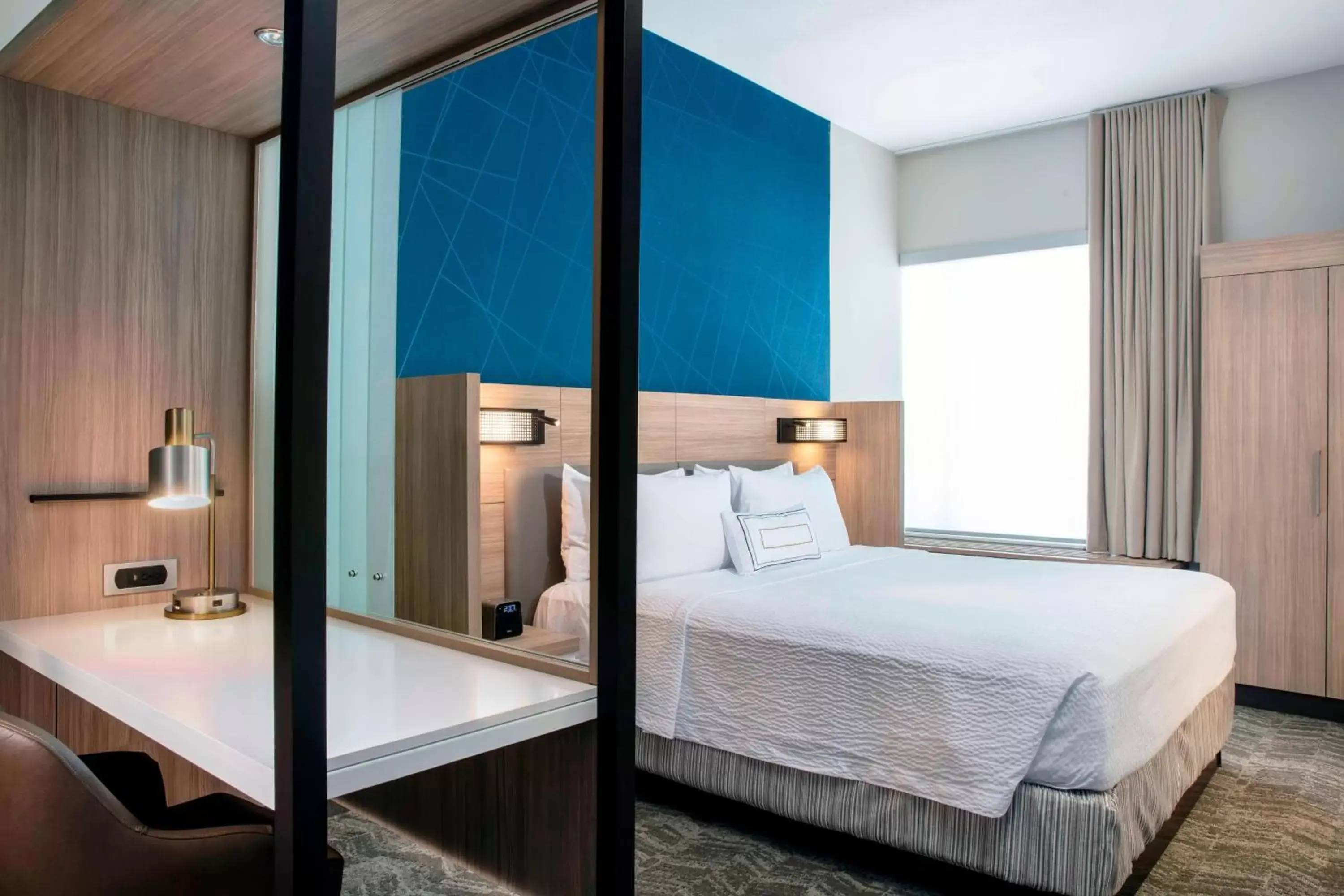 Bedroom, Bed in SpringHill Suites by Marriott Miami Doral
