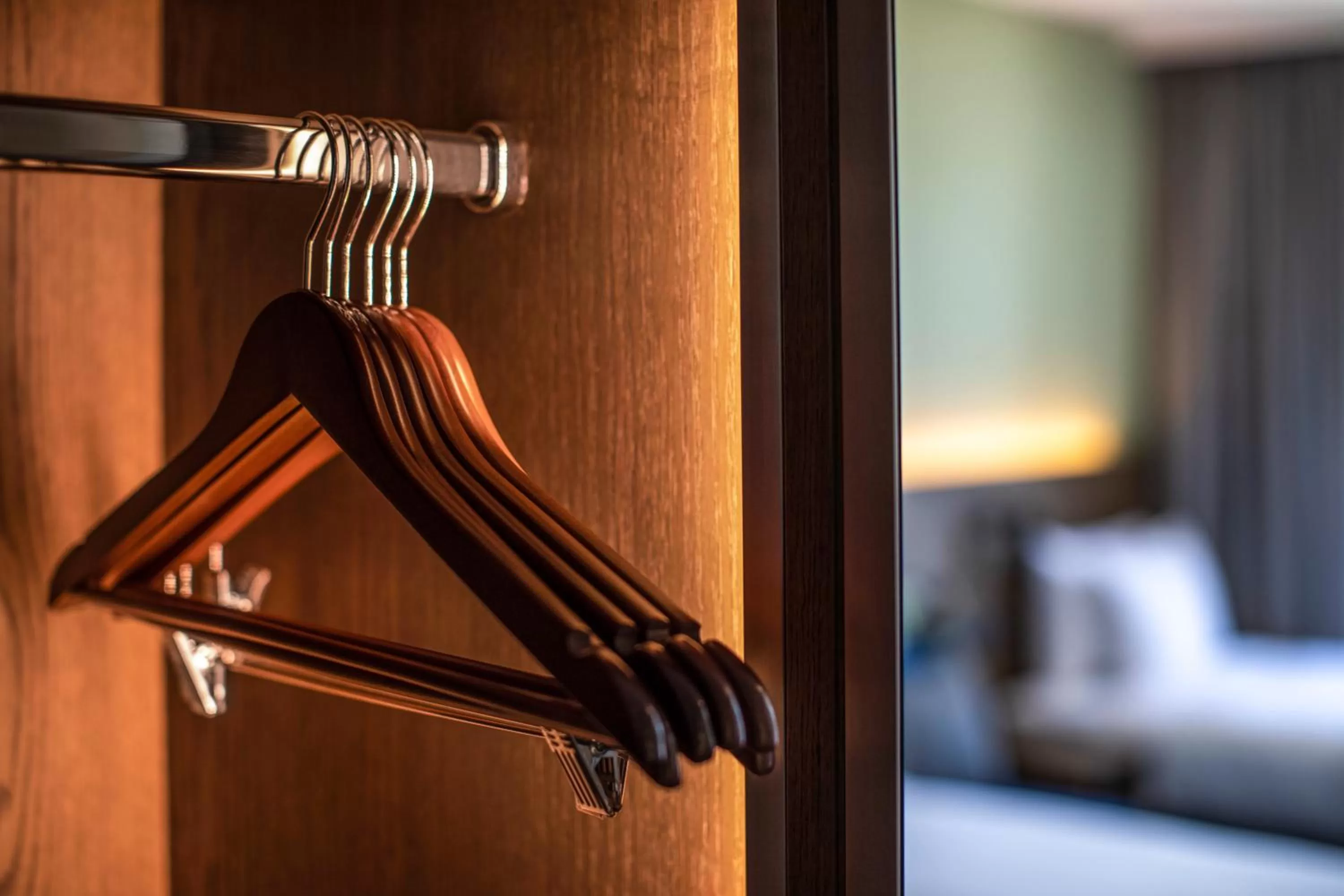 wardrobe, Bed in Holiday Inn Express Melbourne Little Collins by IHG