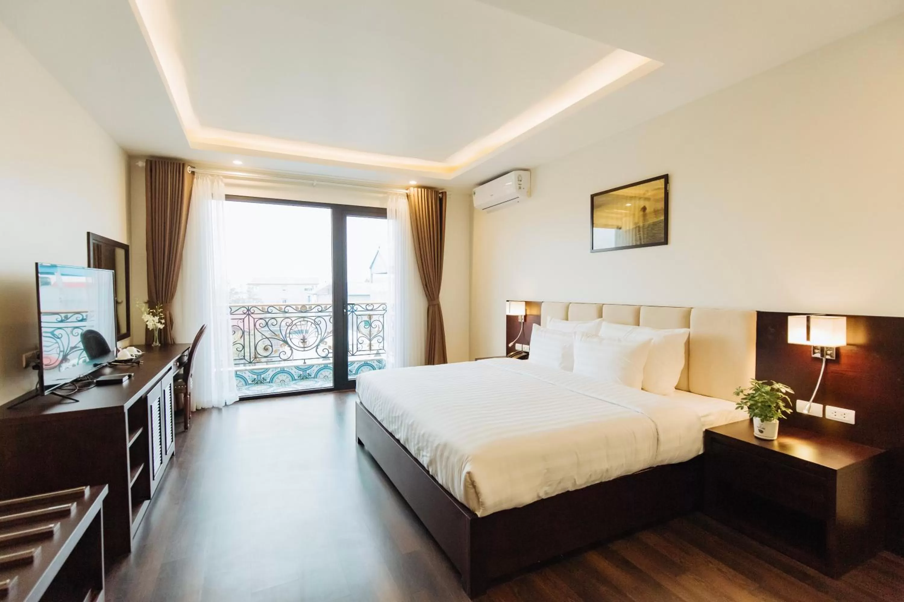 Paragon Noi bai Hotel & Pool