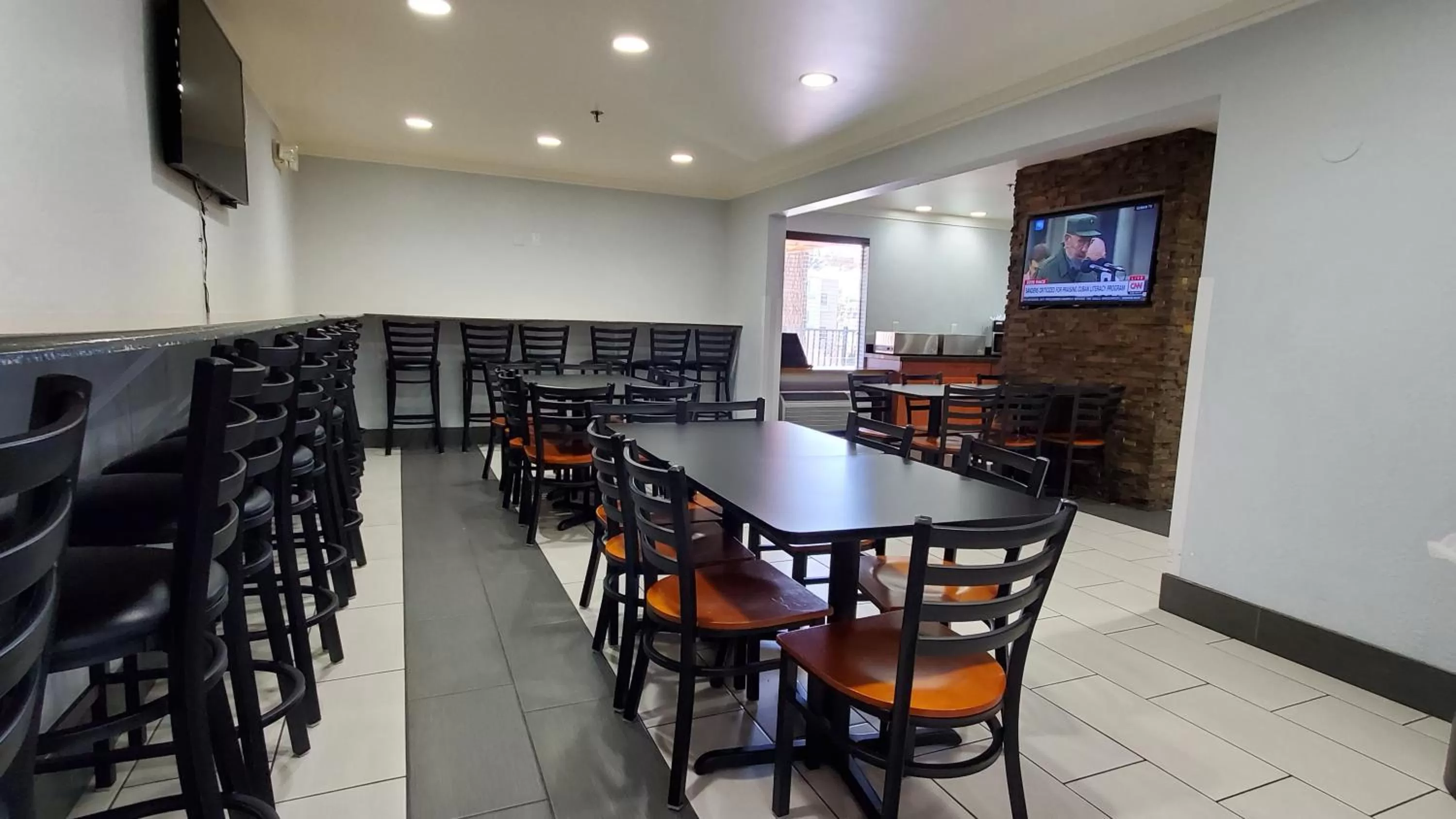 Seating area in Baymont by Wyndham Flagstaff