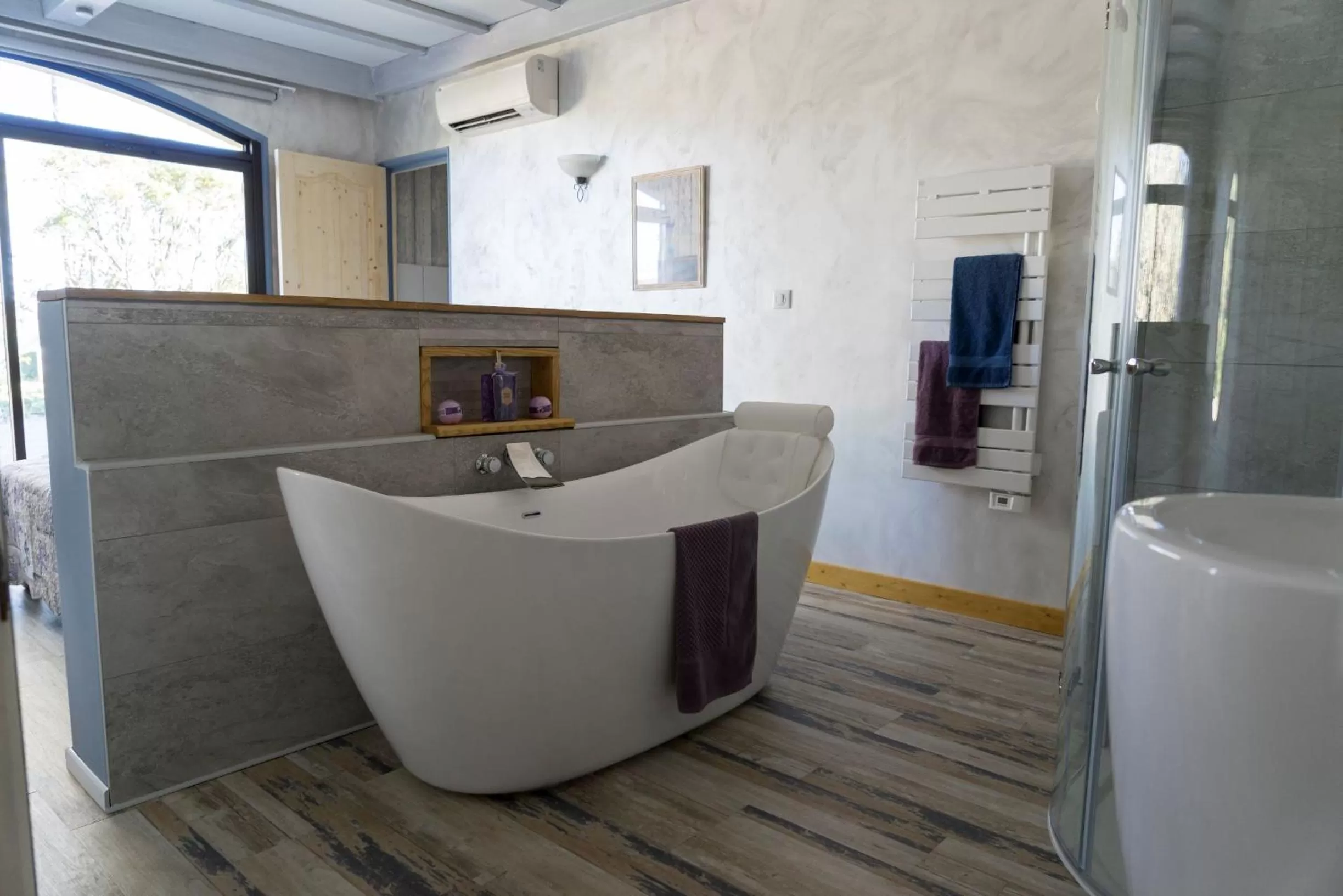 Decorative detail, Kitchen/Kitchenette in Hôtes'Antic Provence