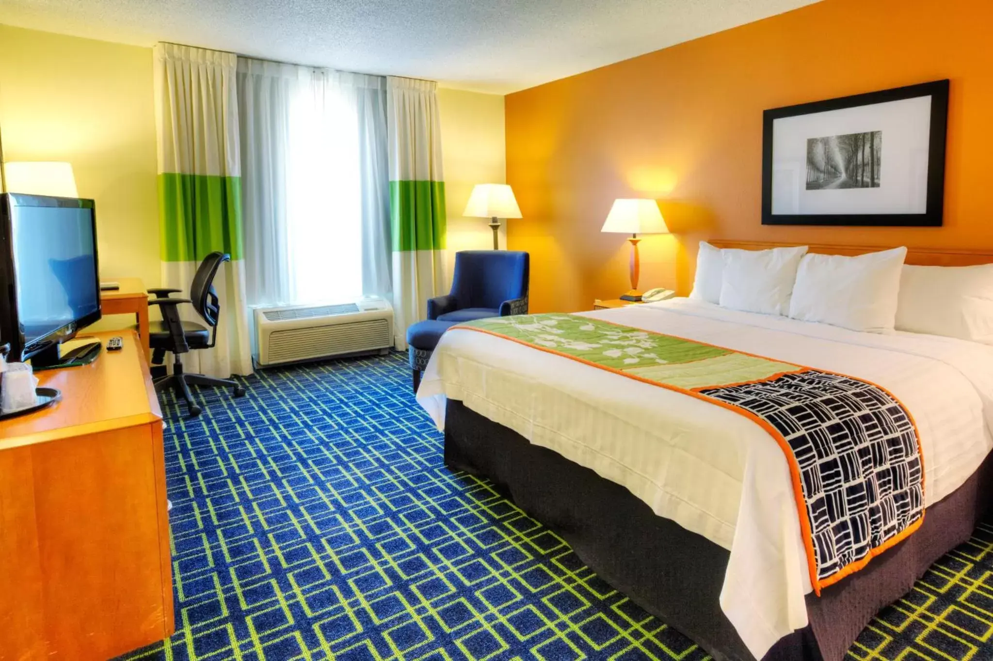Photo of the whole room, Bed in Fairfield Inn & Suites Laredo