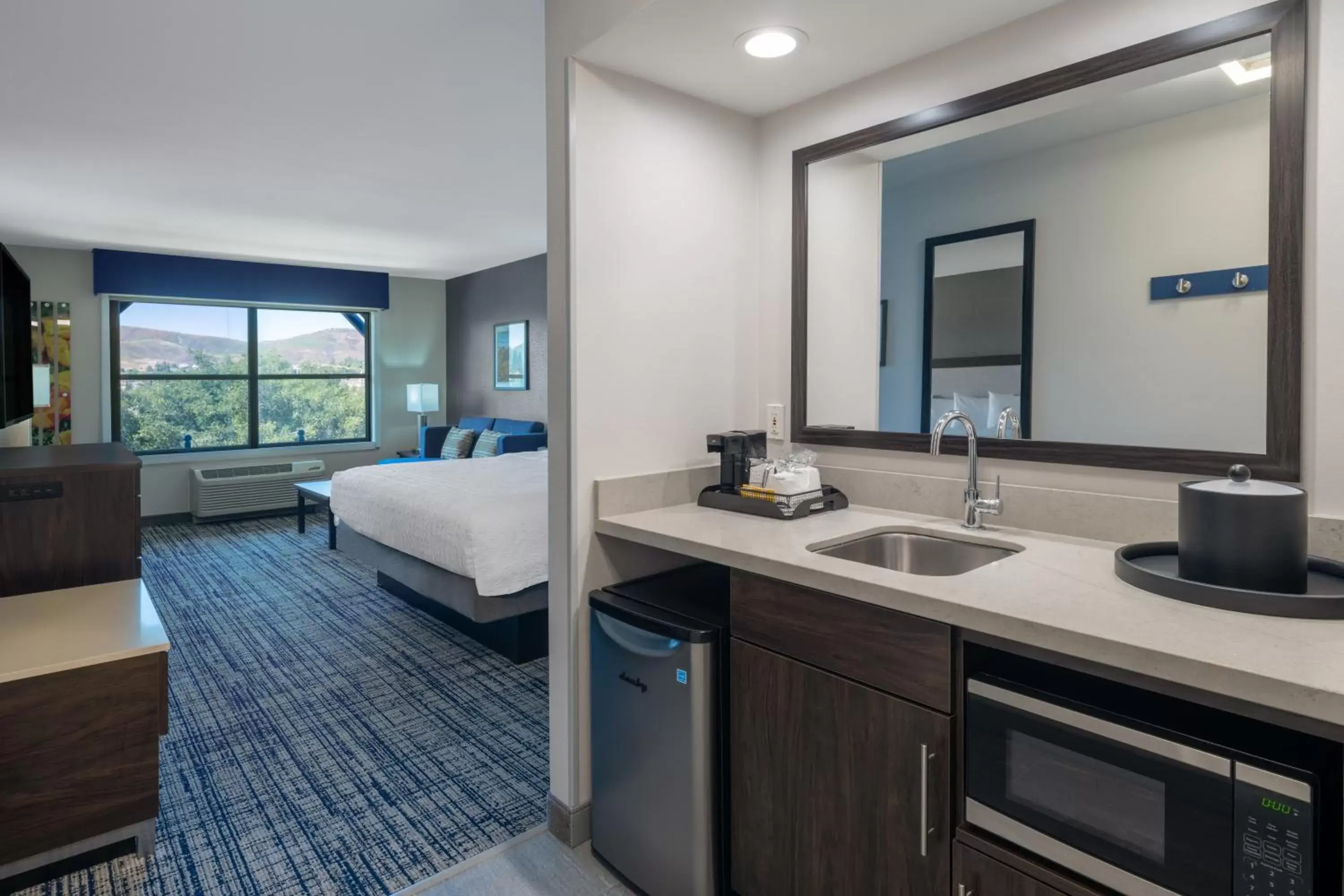 Hampton Inn & Suites Agoura Hills