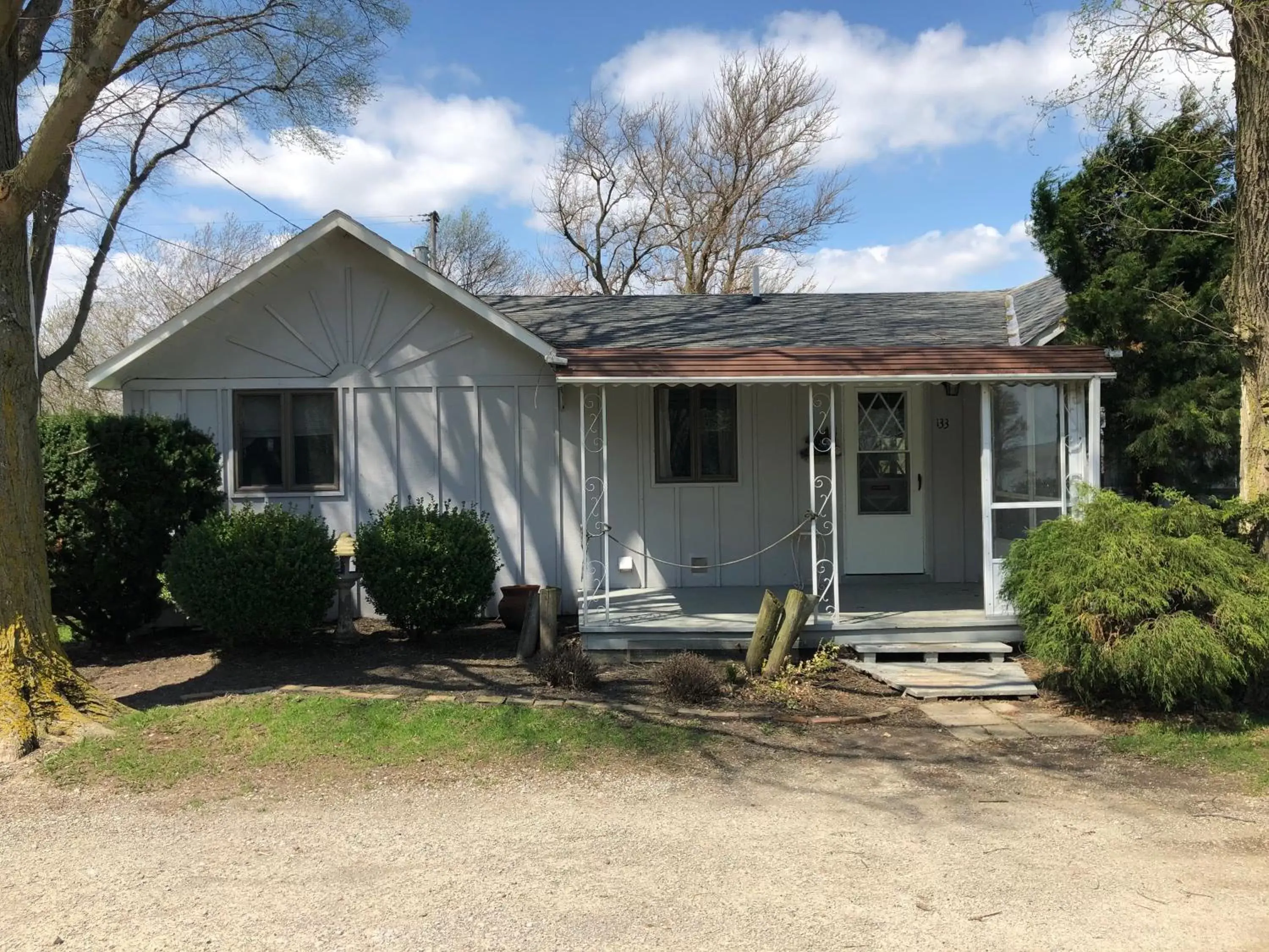 Property Building in Plantation Motel