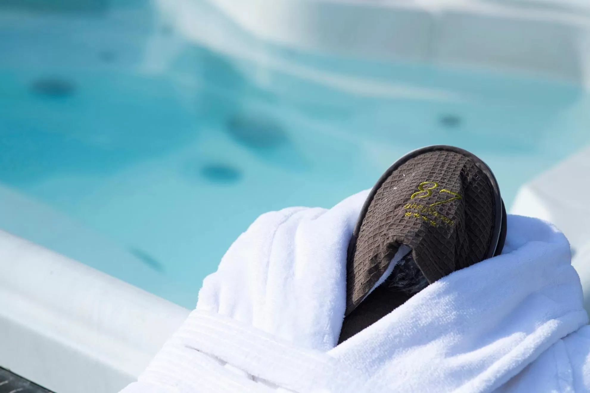 Day in Hotel 87 eighty-seven - Maison d'Art Collection