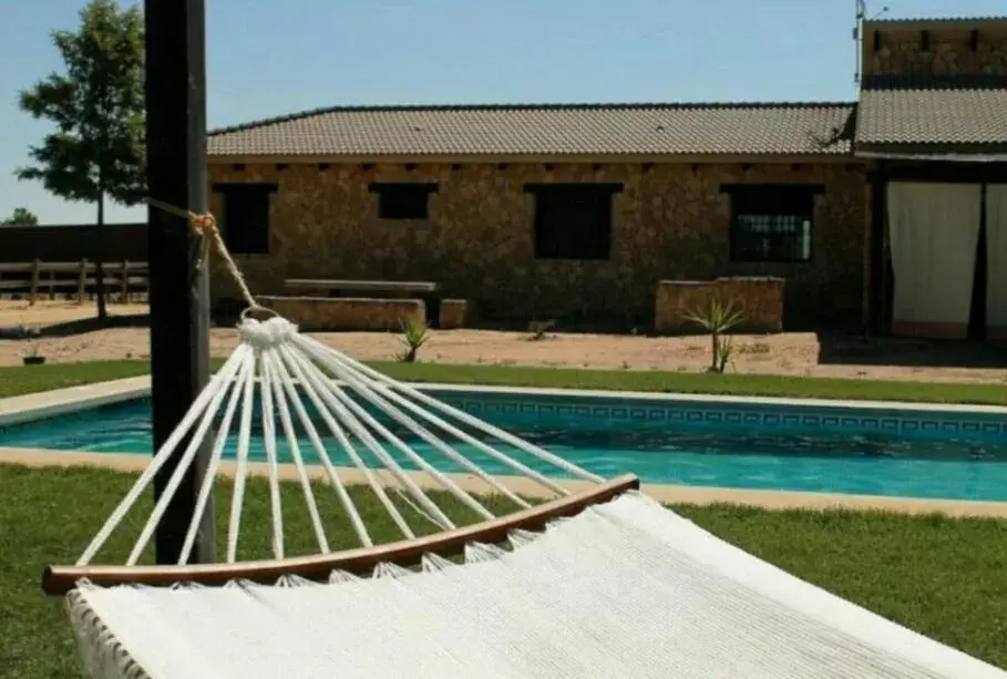 Activities, Swimming Pool in Casa Rural Ecuestre