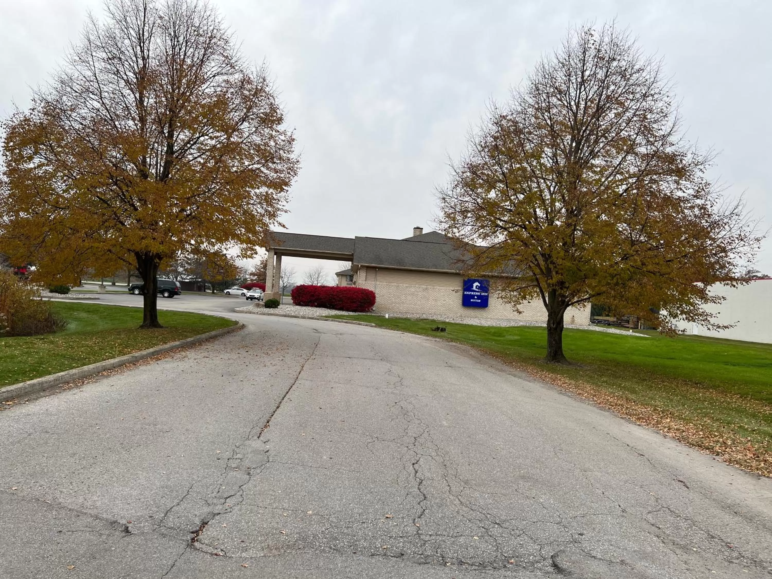 Property building in Express Inn & suites