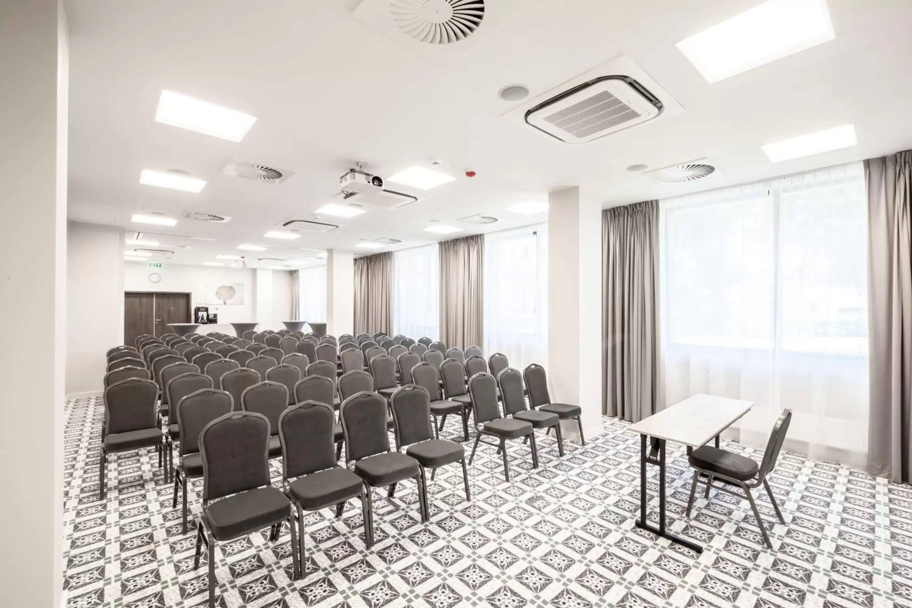 Meeting/conference room in Hampton by Hilton Oswiecim