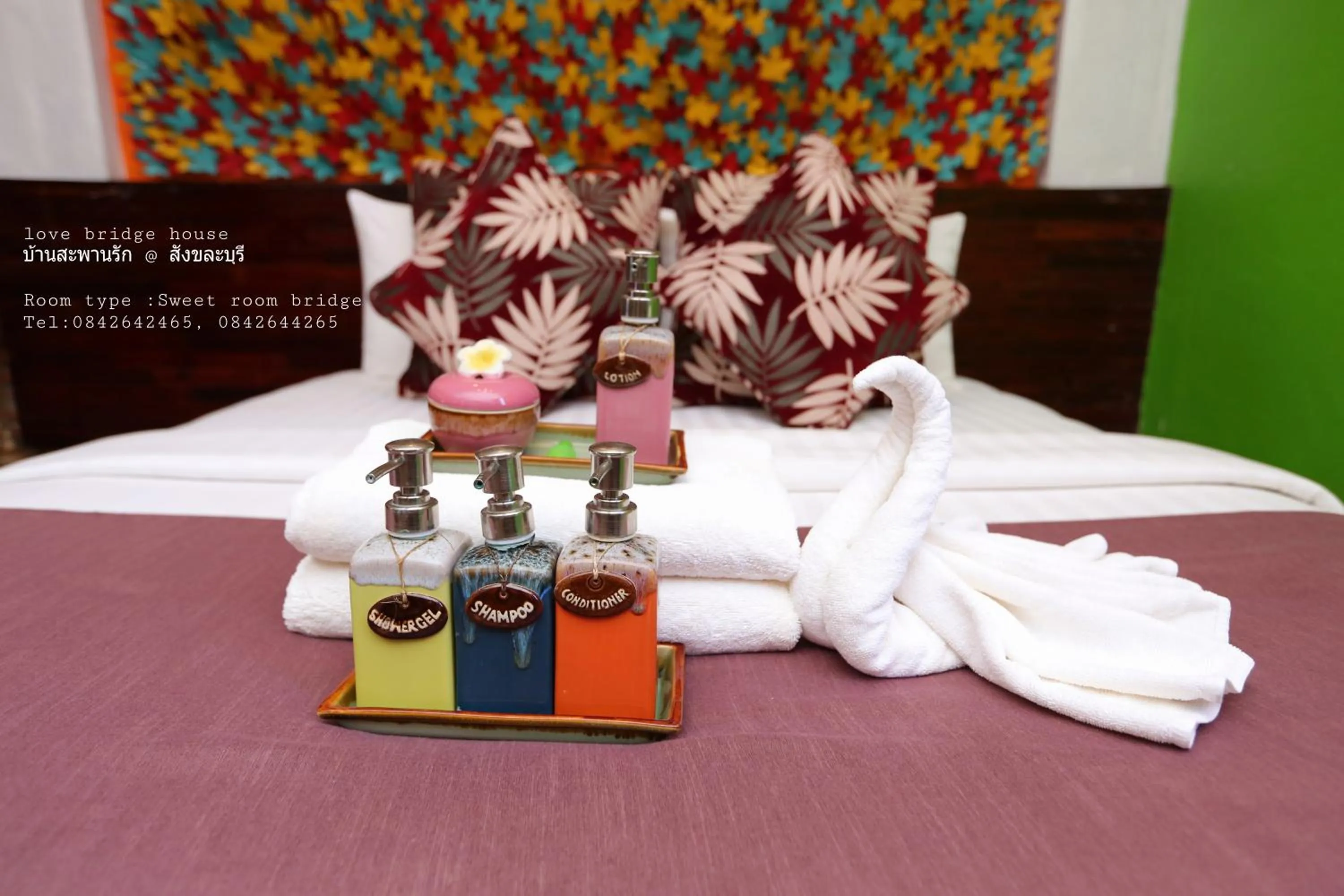 Bed in Love Bridge House บ้านสะพานรัก