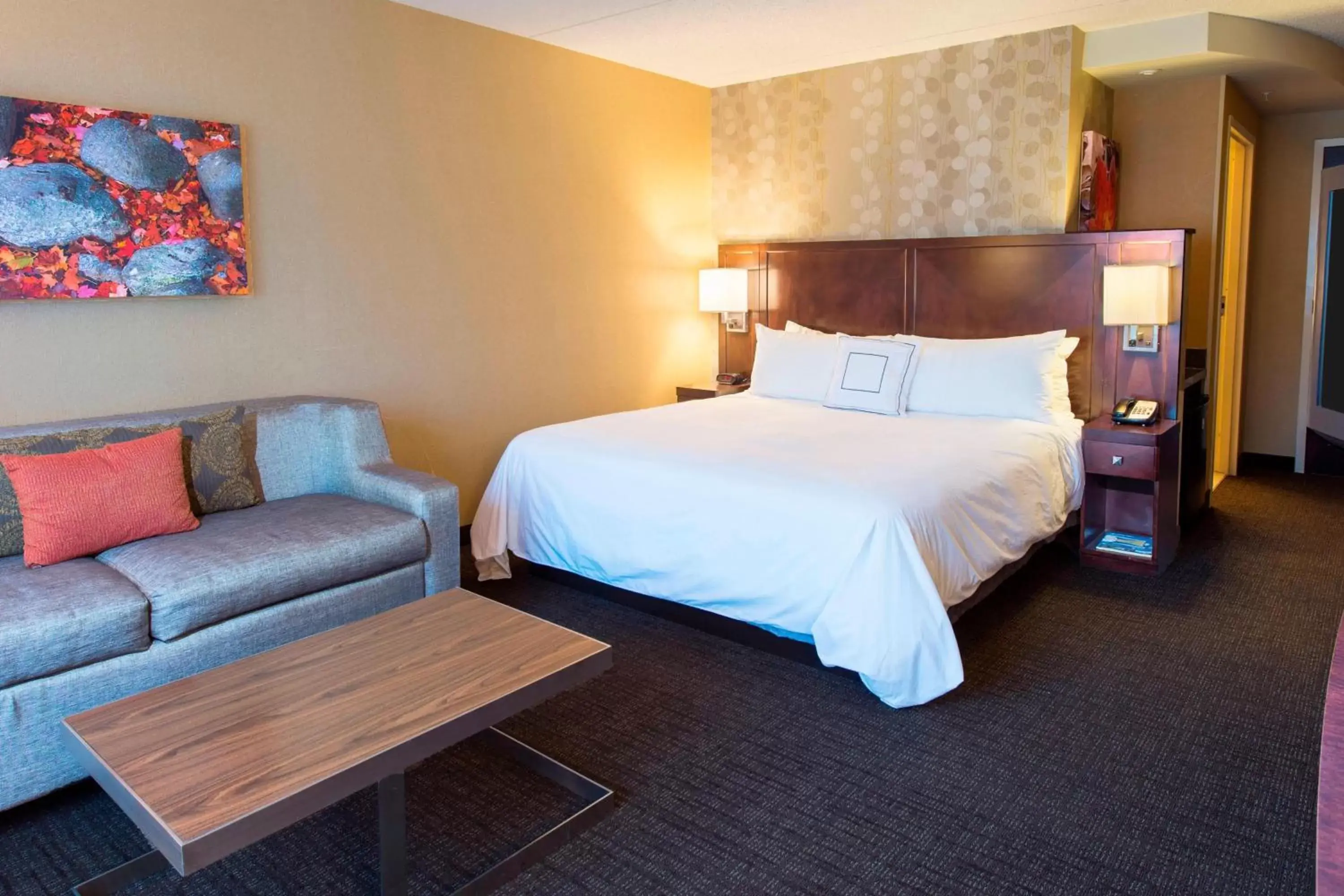 Photo of the whole room, Bed in Courtyard Marriott Lake Placid