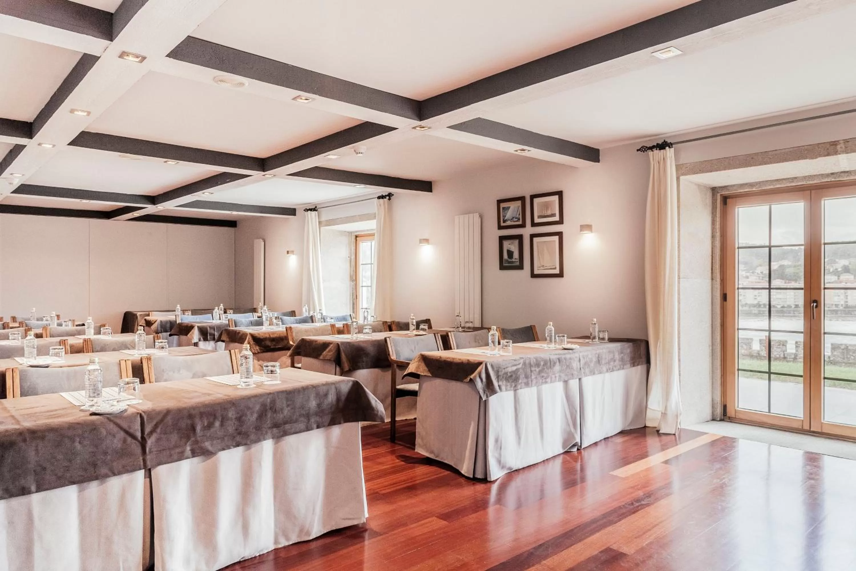 Meeting/conference room in Parador de Baiona