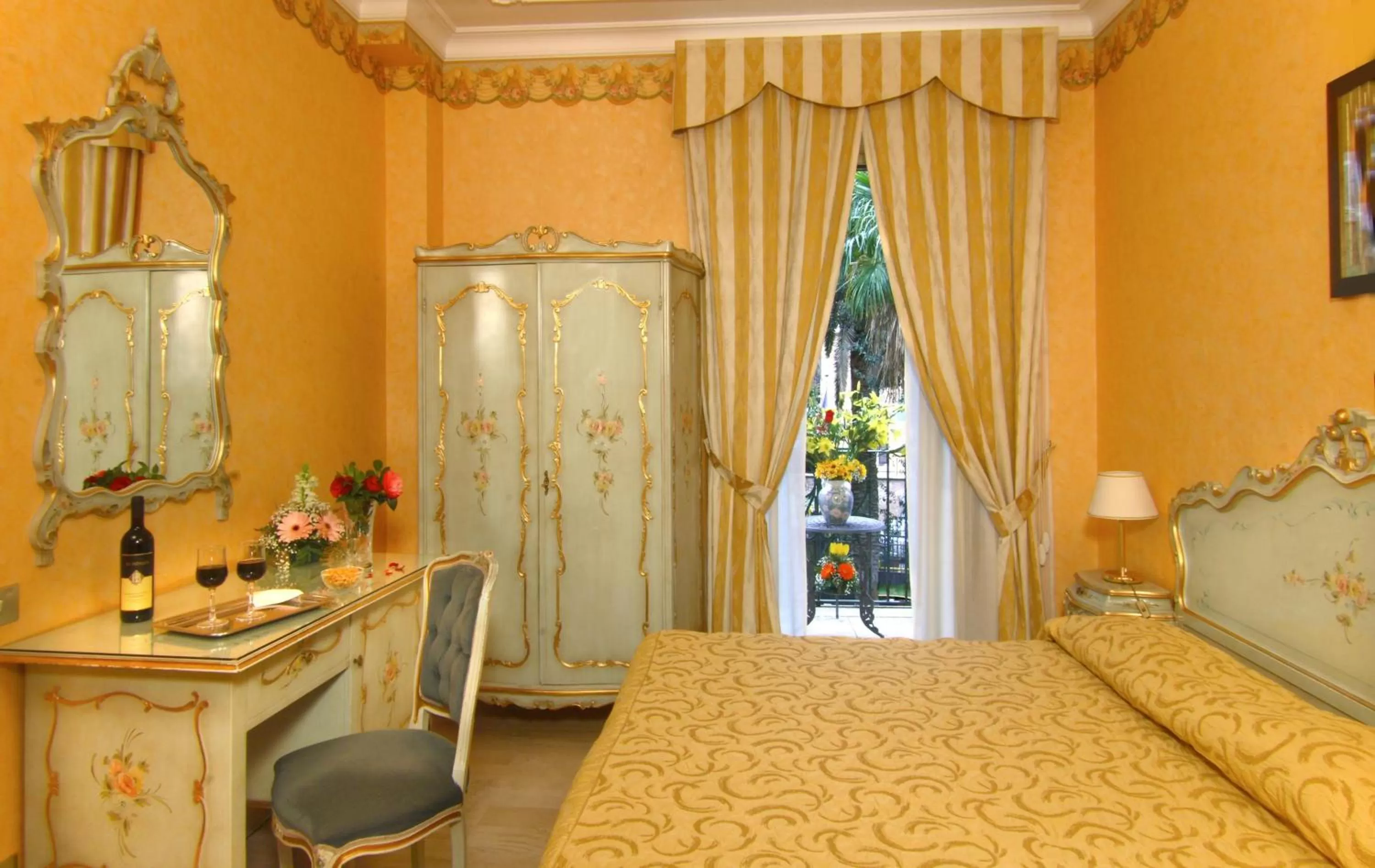 Standard Double or Twin Room in Hotel Villa San Lorenzo Maria