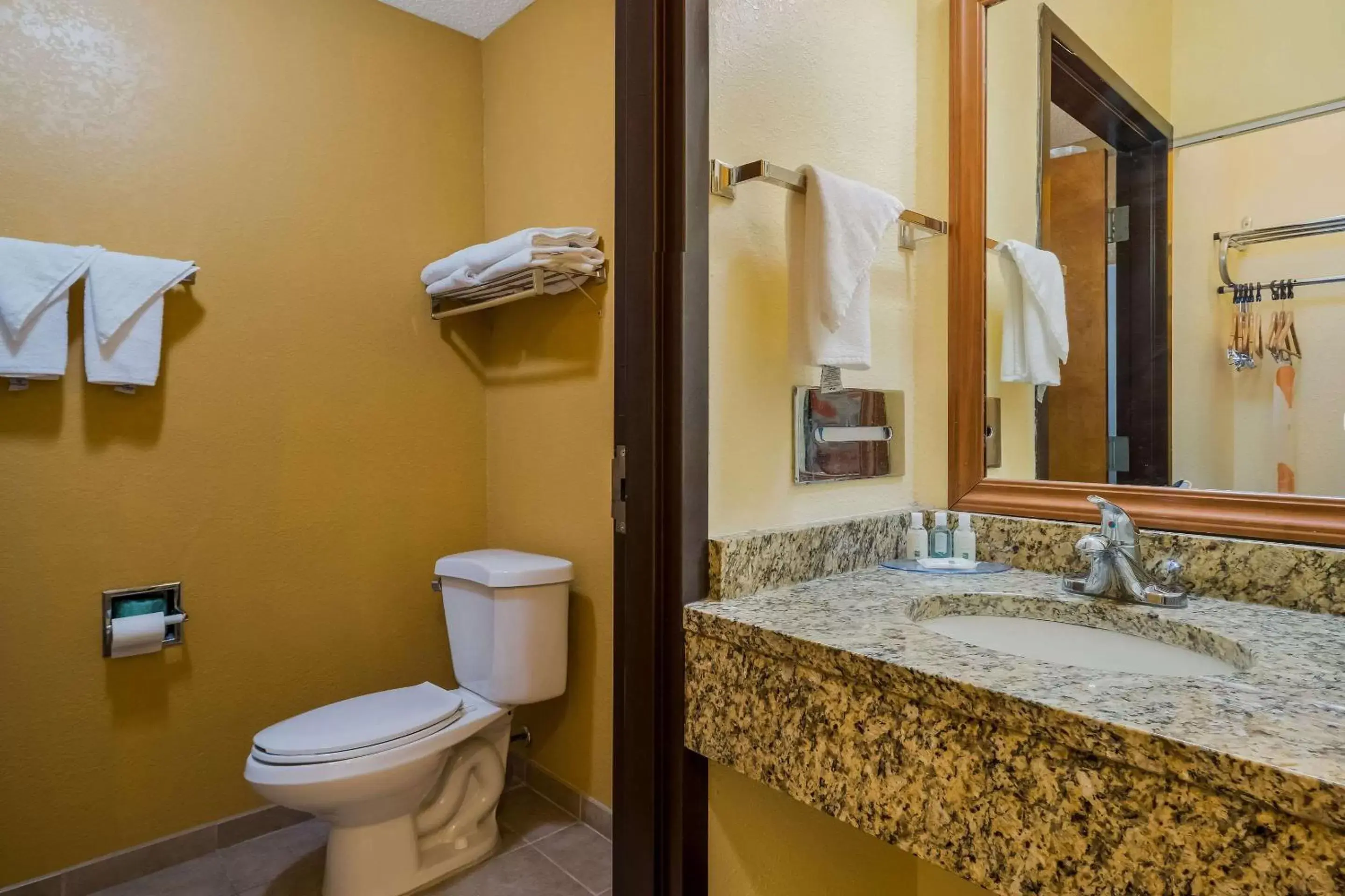 Bedroom, Bathroom in Quality Inn Jefferson at I-85