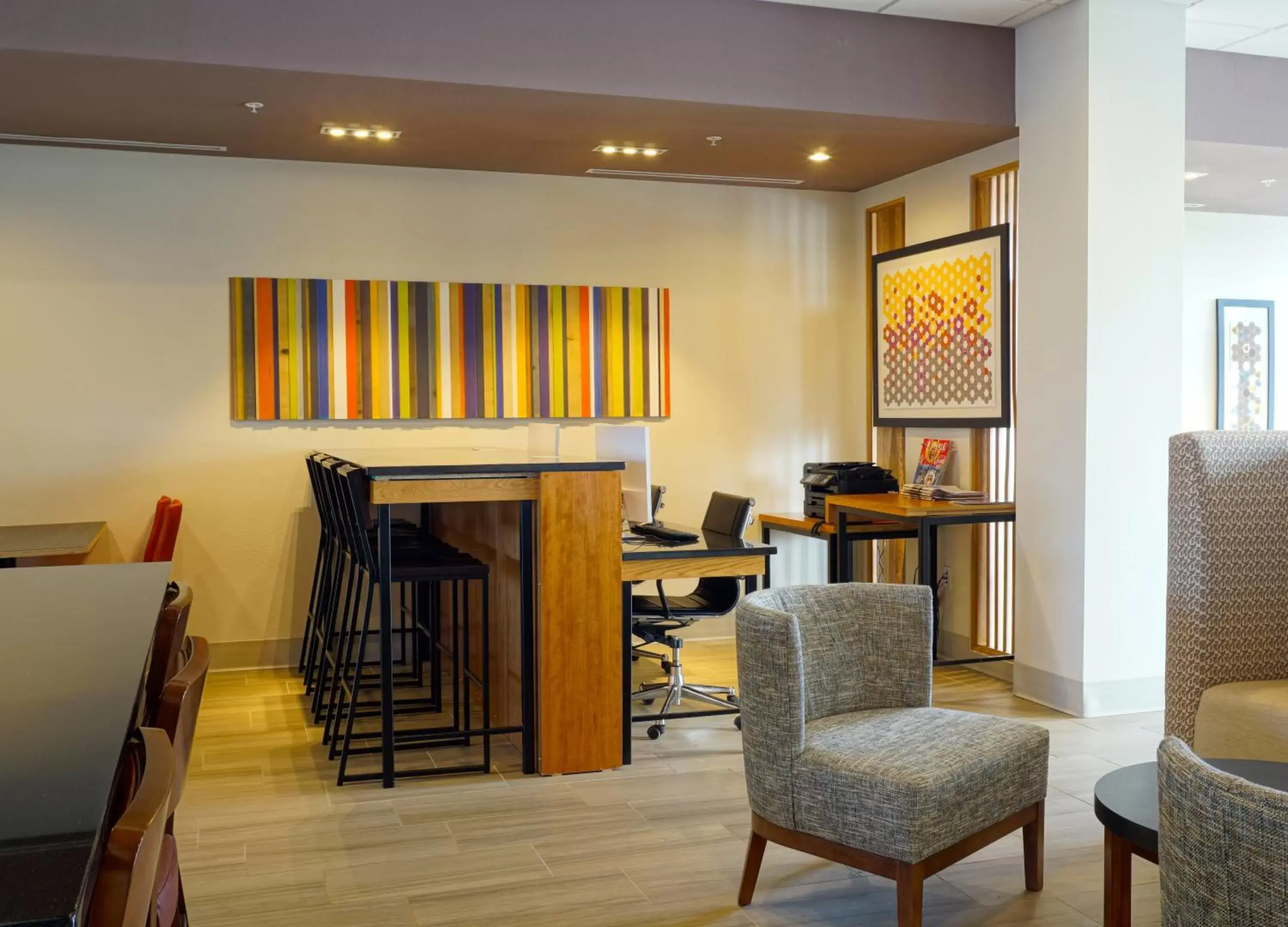 Other, Seating Area in Holiday Inn Express & Suites Omaha - Millard Area, an IHG Hotel