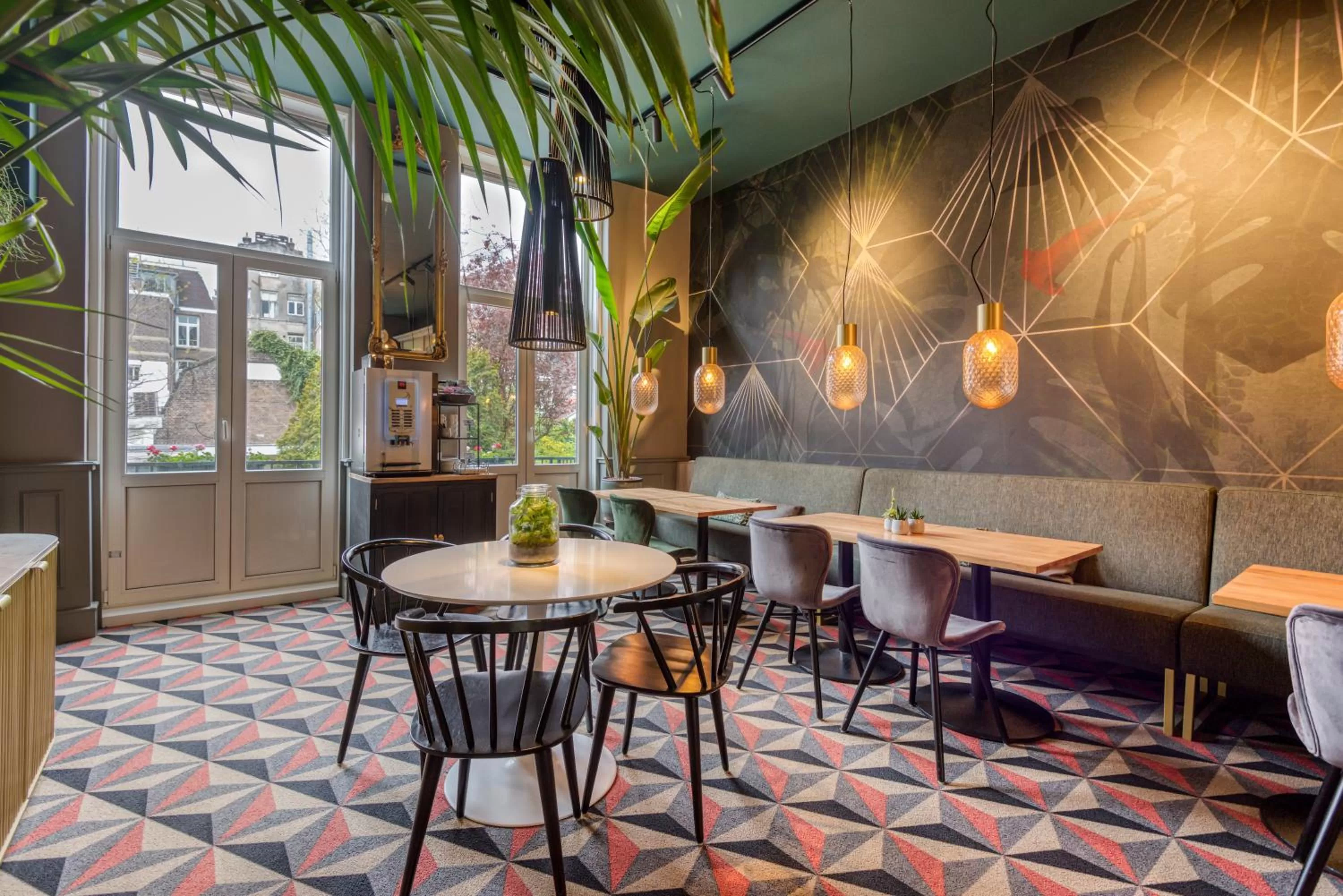 Coffee/tea facilities in Hotel Alexander