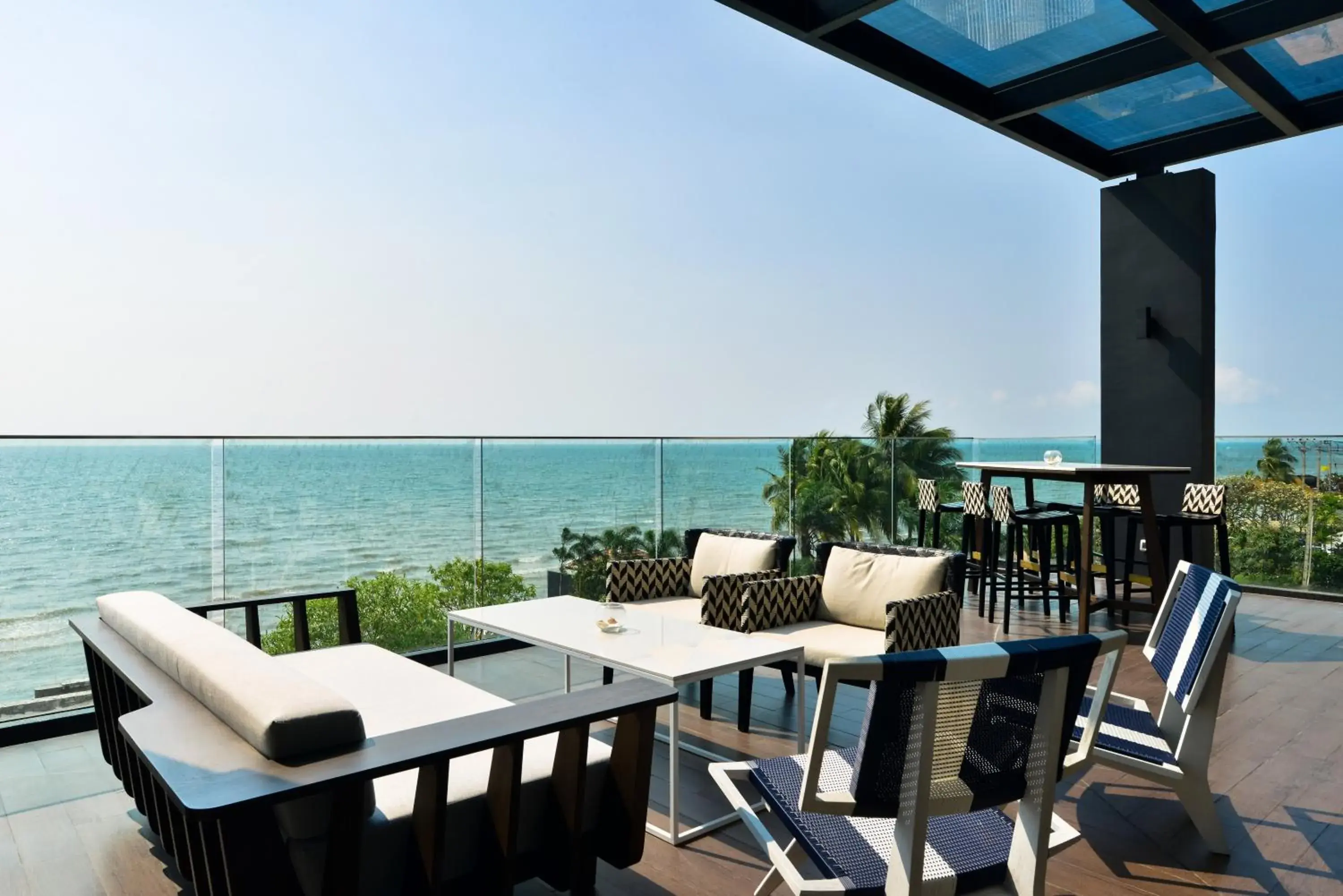 Restaurant/places to eat in Veranda Resort Pattaya - MGallery by Sofitel