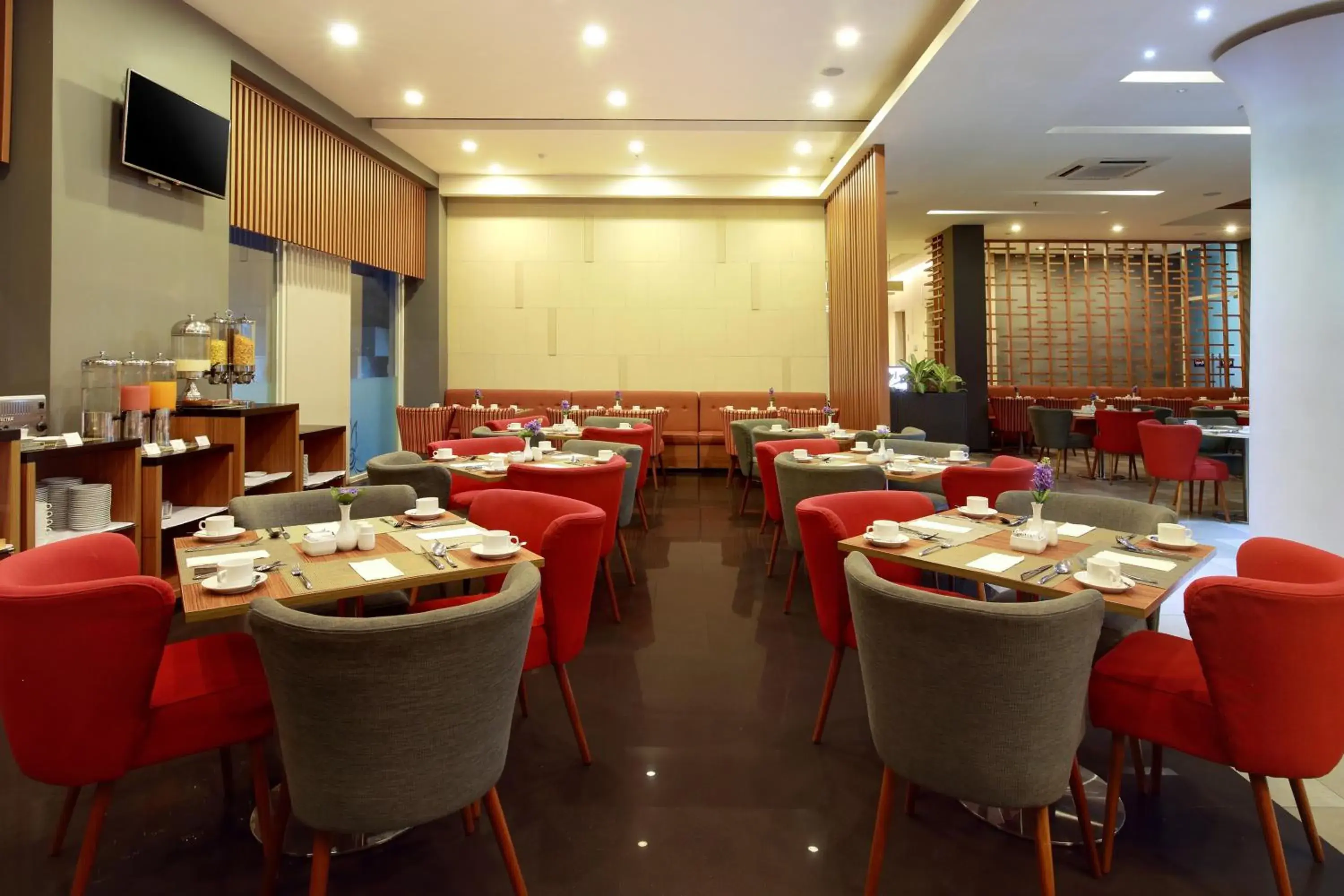 Banquet/Function facilities, Restaurant/Places to Eat in Puspamaya Airport Hotel
