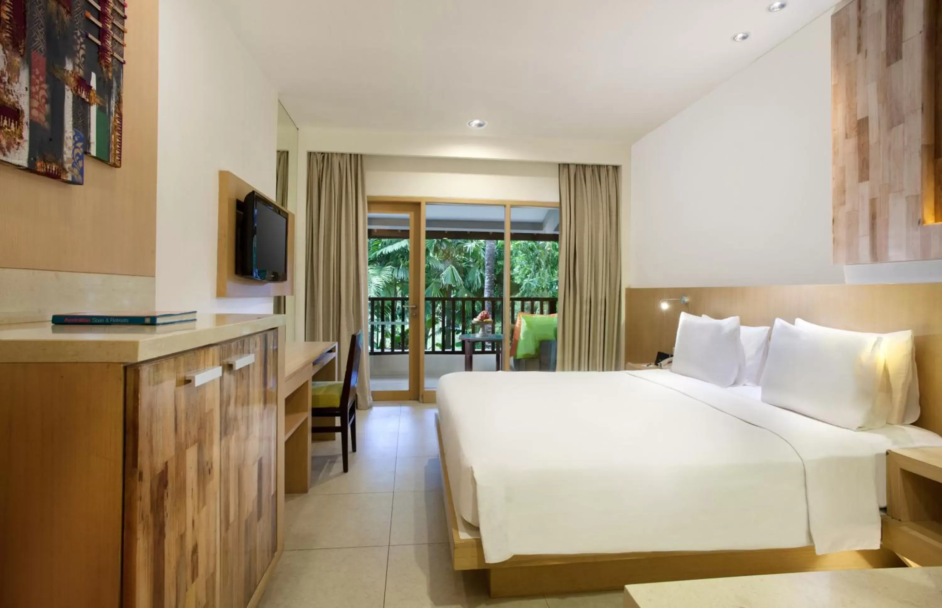 TV and multimedia in Holiday Inn Resort Baruna Bali, an IHG Hotel - CHSE Certified